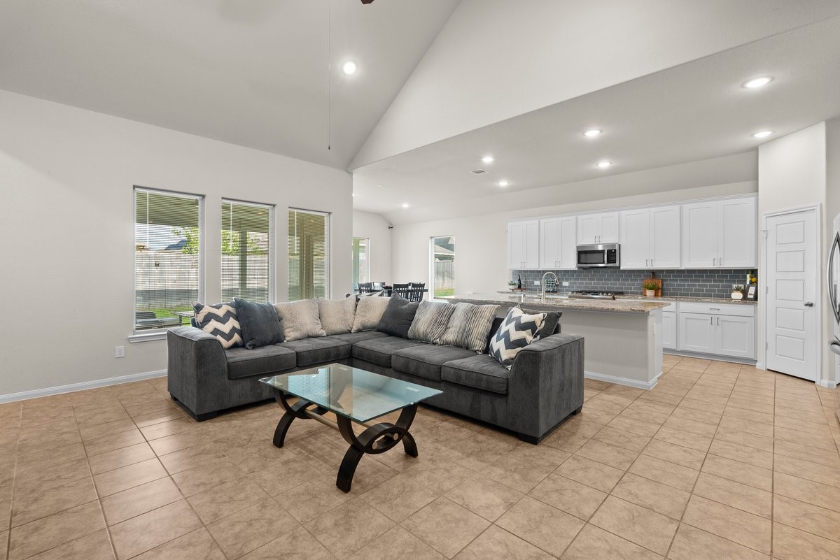 16023 Will Park Drive Property Photo 12