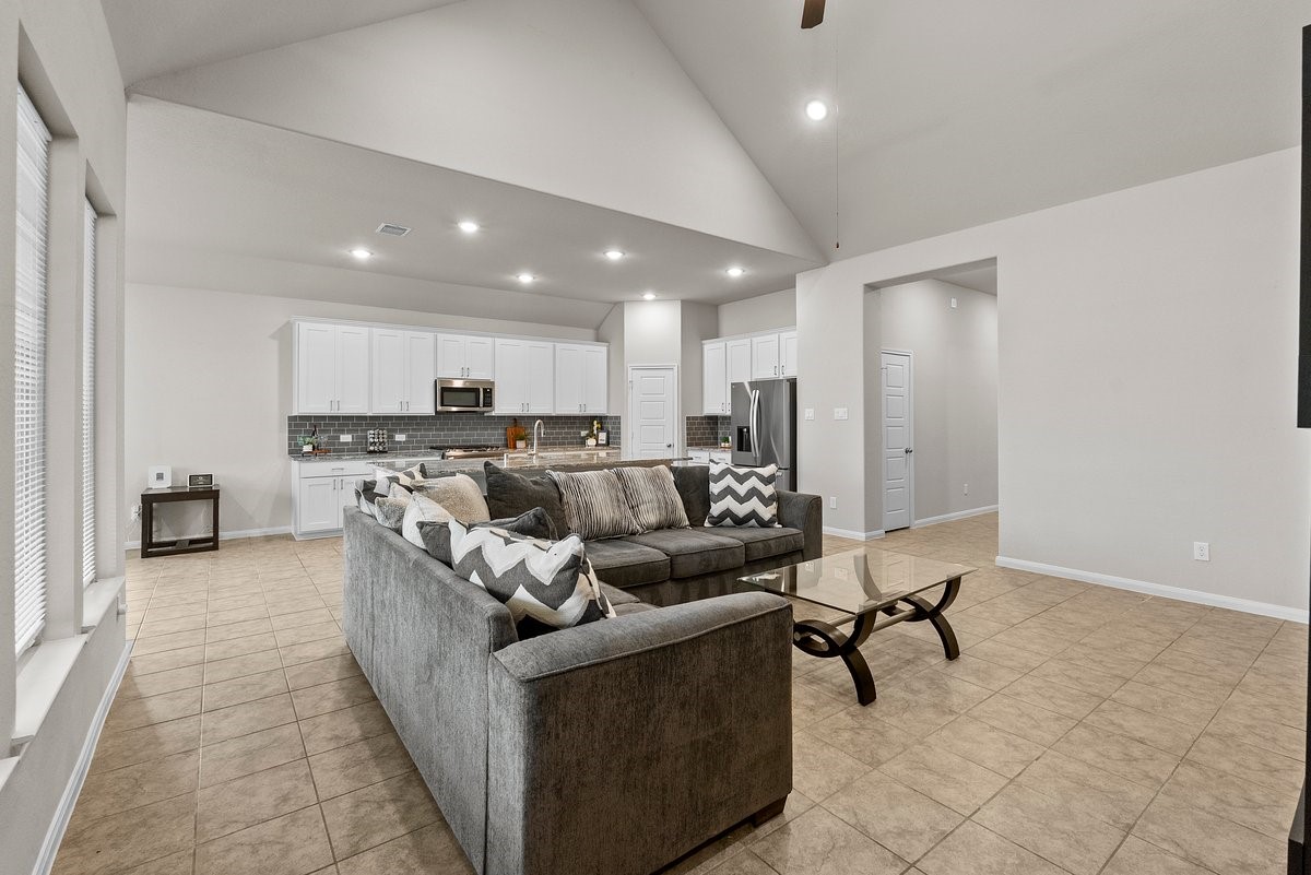 16023 Will Park Drive Property Photo 13