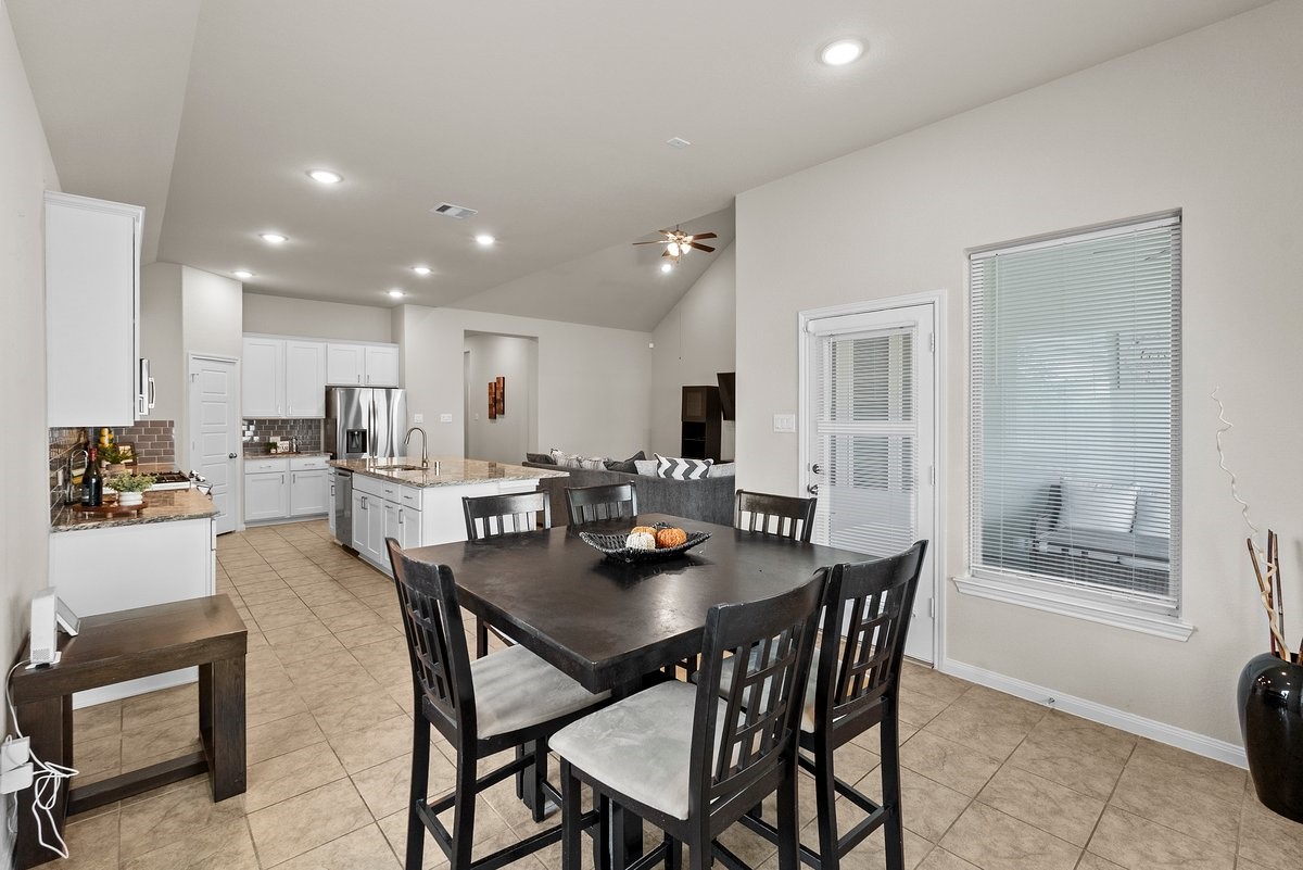 16023 Will Park Drive Property Photo 14