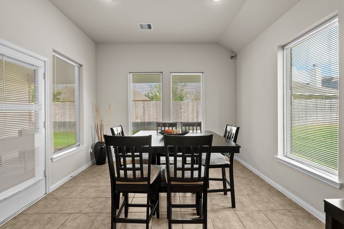 16023 Will Park Drive Property Photo 18