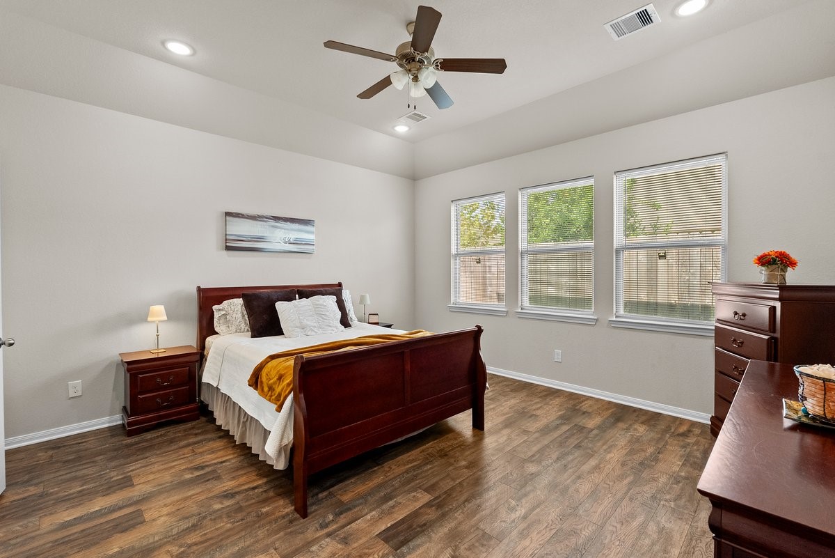 16023 Will Park Drive Property Photo 20