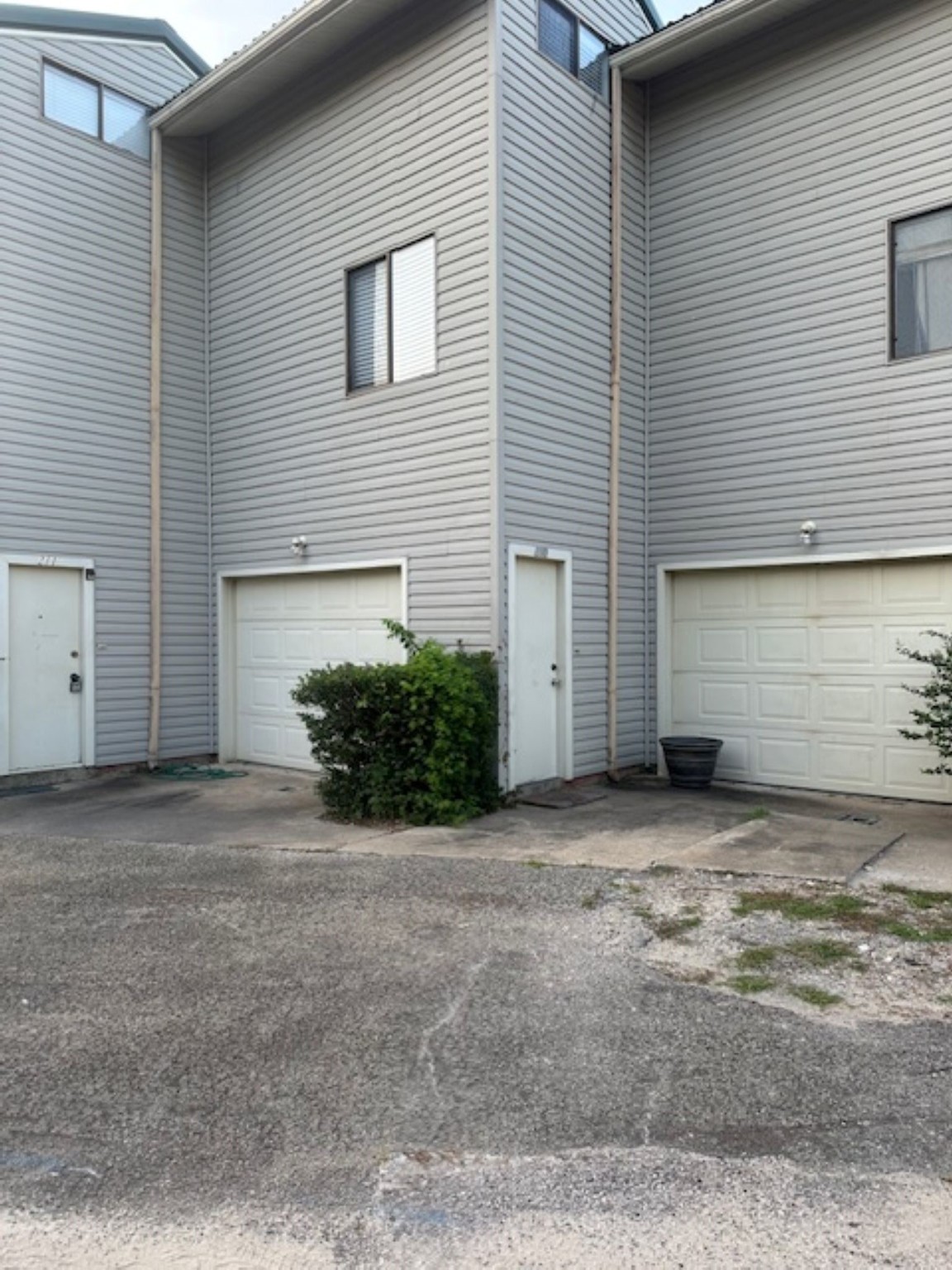 501 Bass Boat Village Lane 210 Property Photo 2