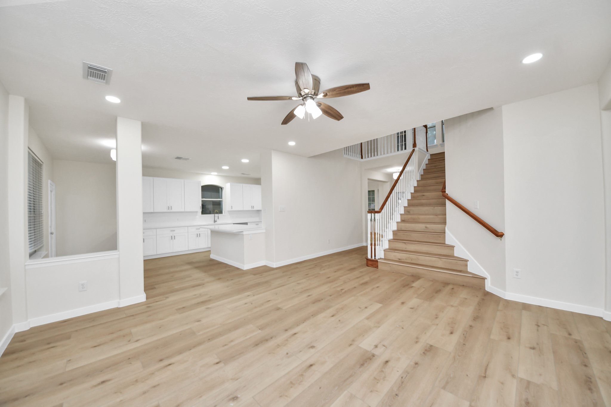 11927 Canyon Mills Drive Property Photo 7