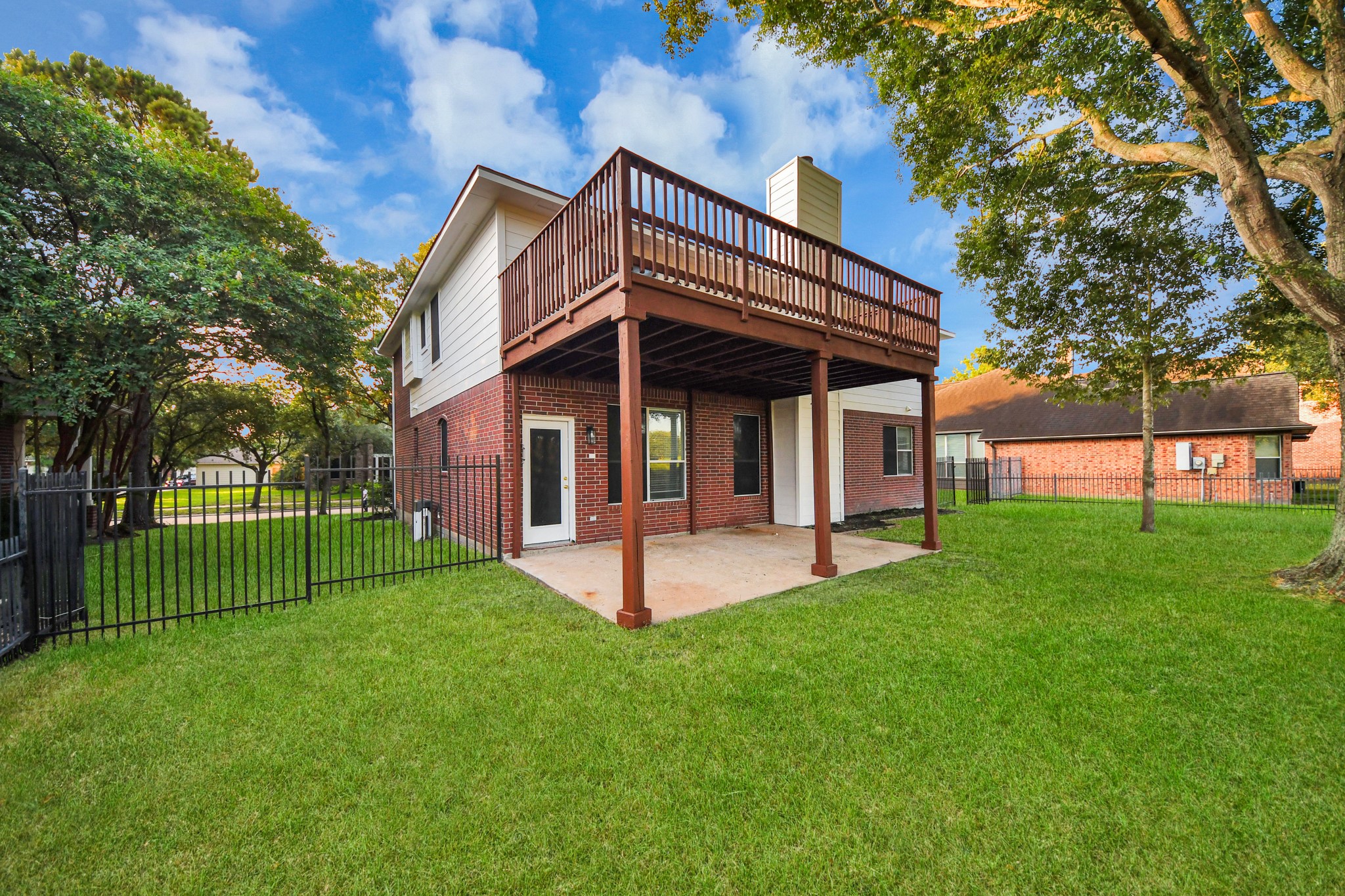 11927 Canyon Mills Drive Property Photo 37