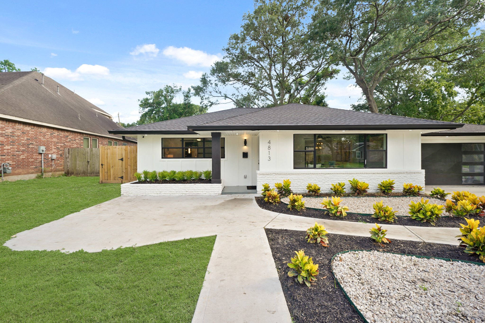4813 Hummingbird Street Property Photo 1