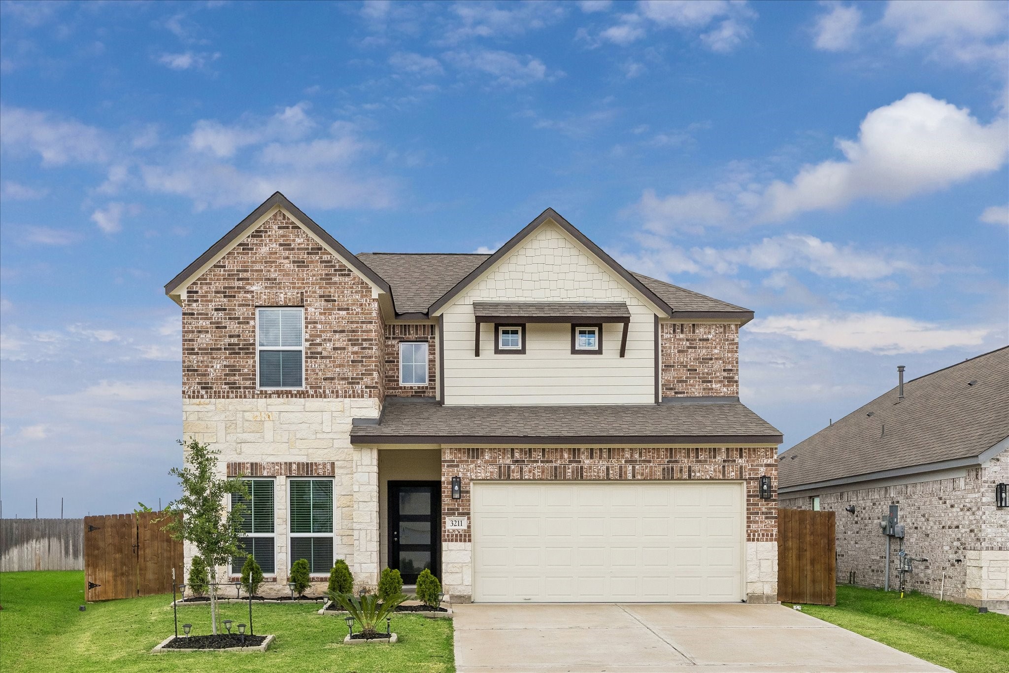 3211 Overcup Oak Court Property Photo 1