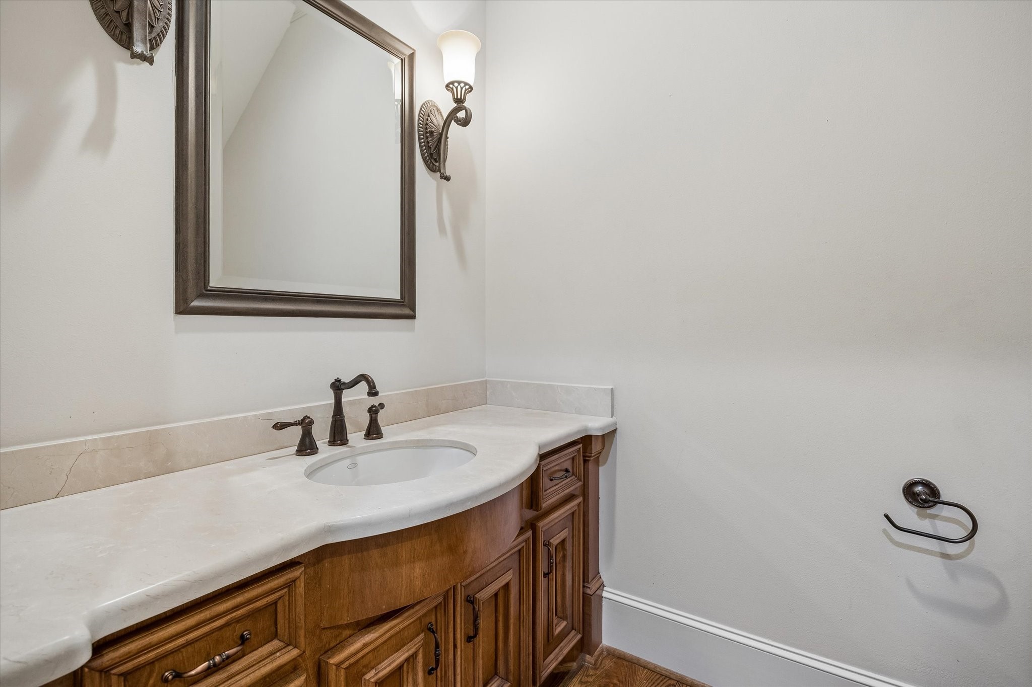 3903 Purdue Street Property Photo 15