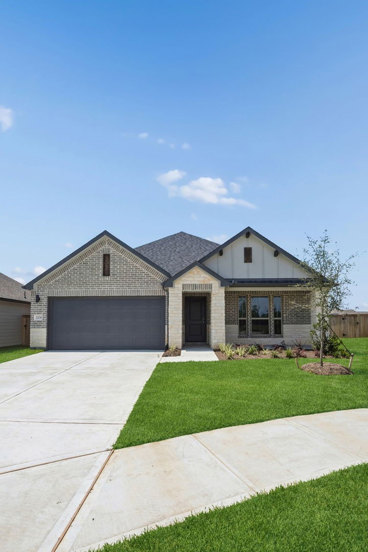 1204 Pavia Fields Drive Property Photo 3