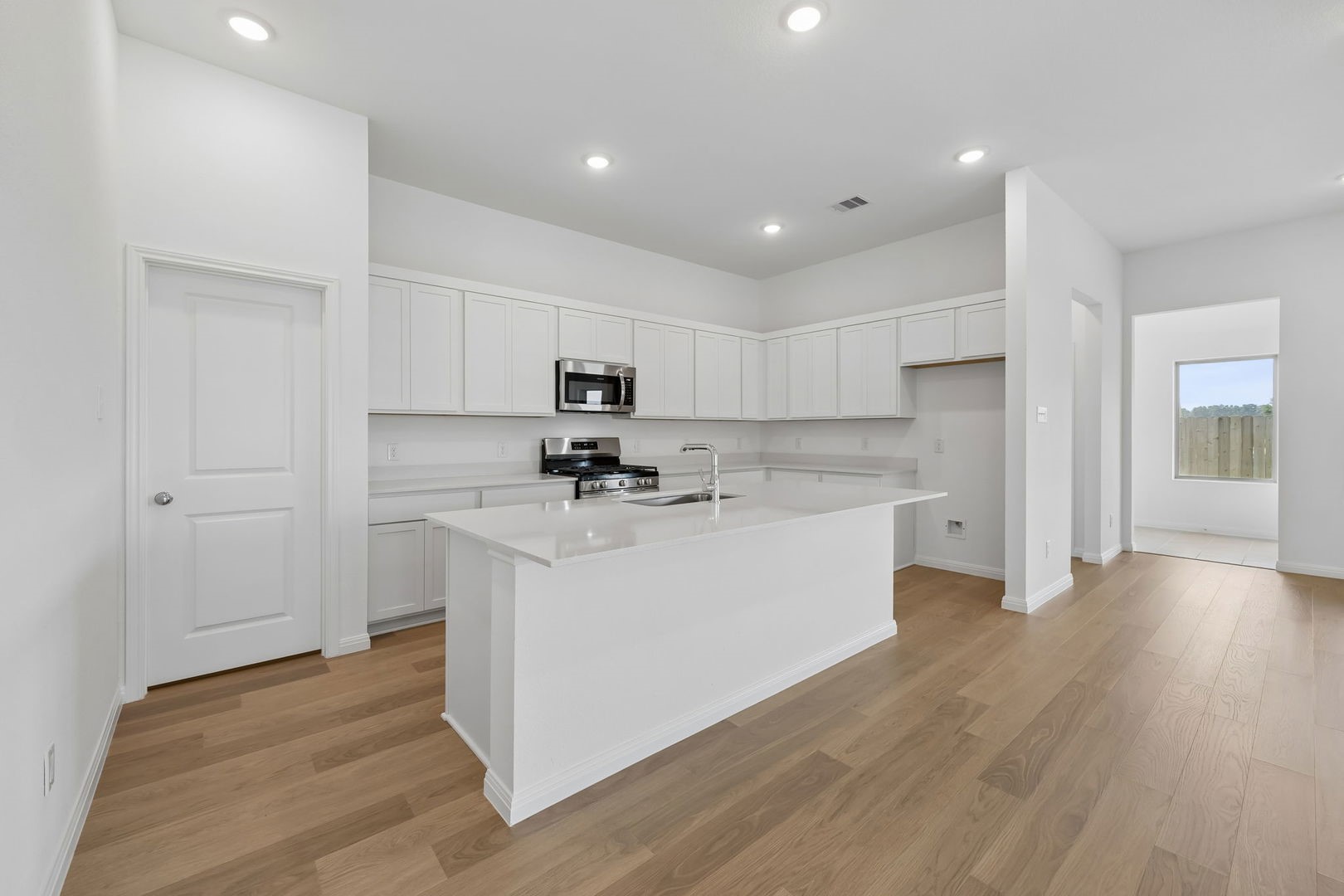 1204 Pavia Fields Drive Property Photo 4