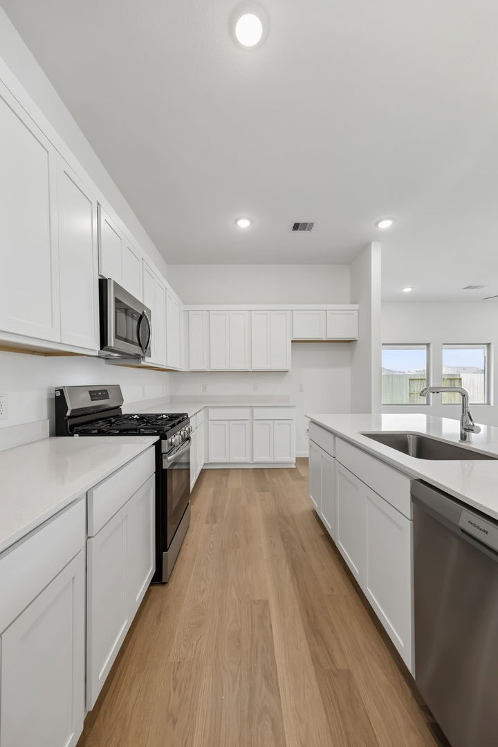 1204 Pavia Fields Drive Property Photo 8