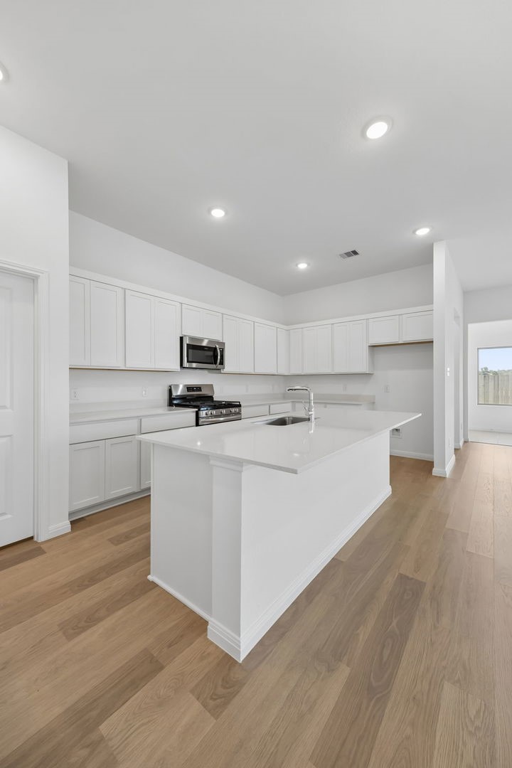 1204 Pavia Fields Drive Property Photo 9