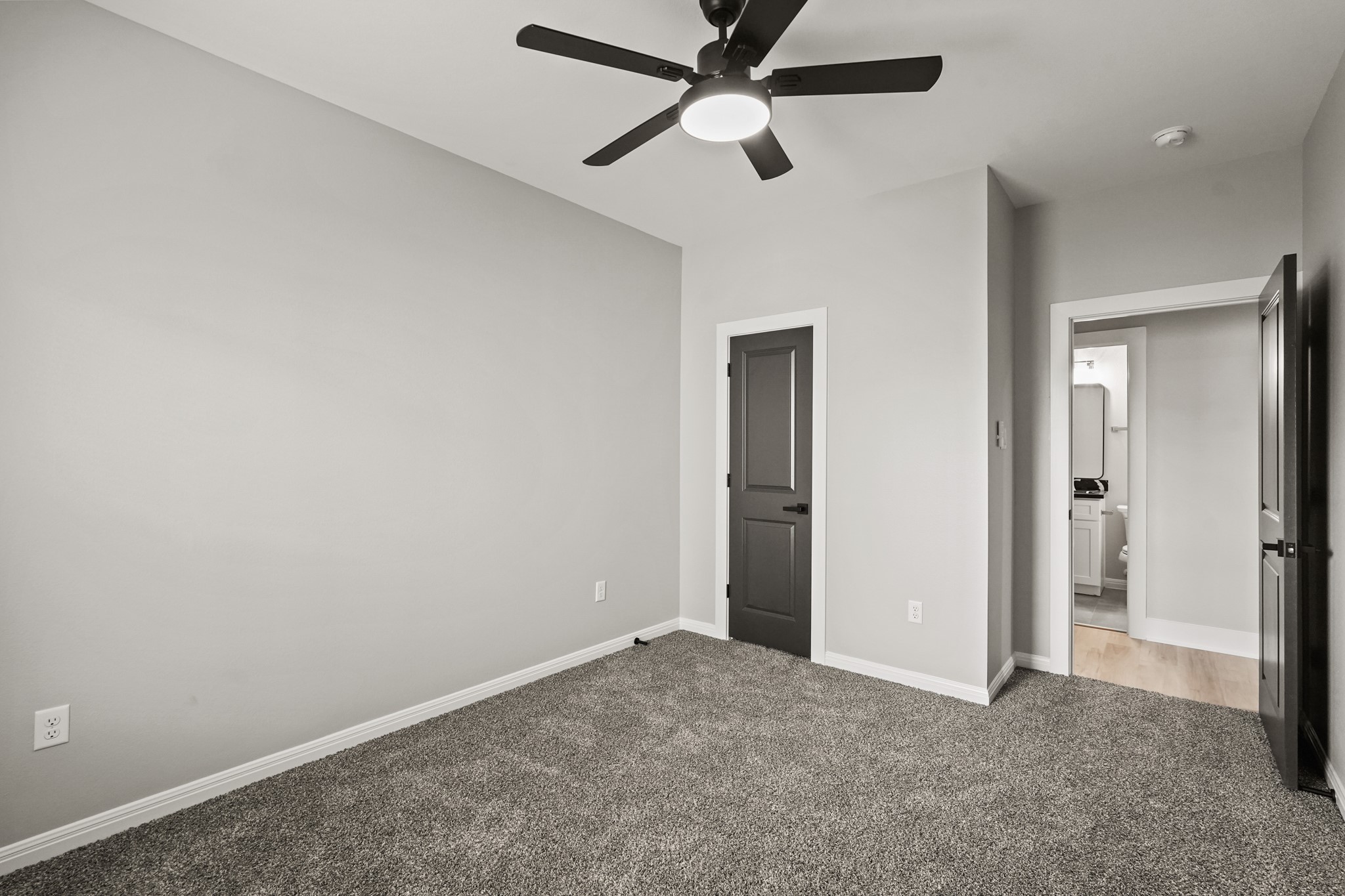 2113 Saint Charles Street A Property Photo 8