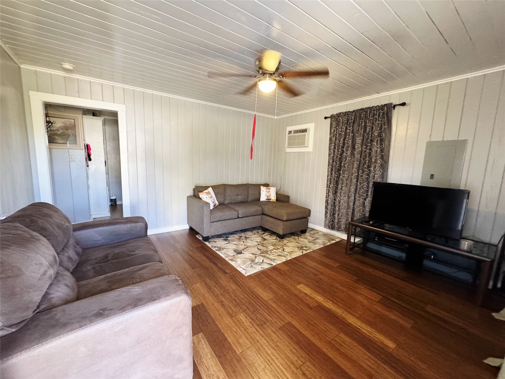 915 Martin Luther King Drive Property Photo 6