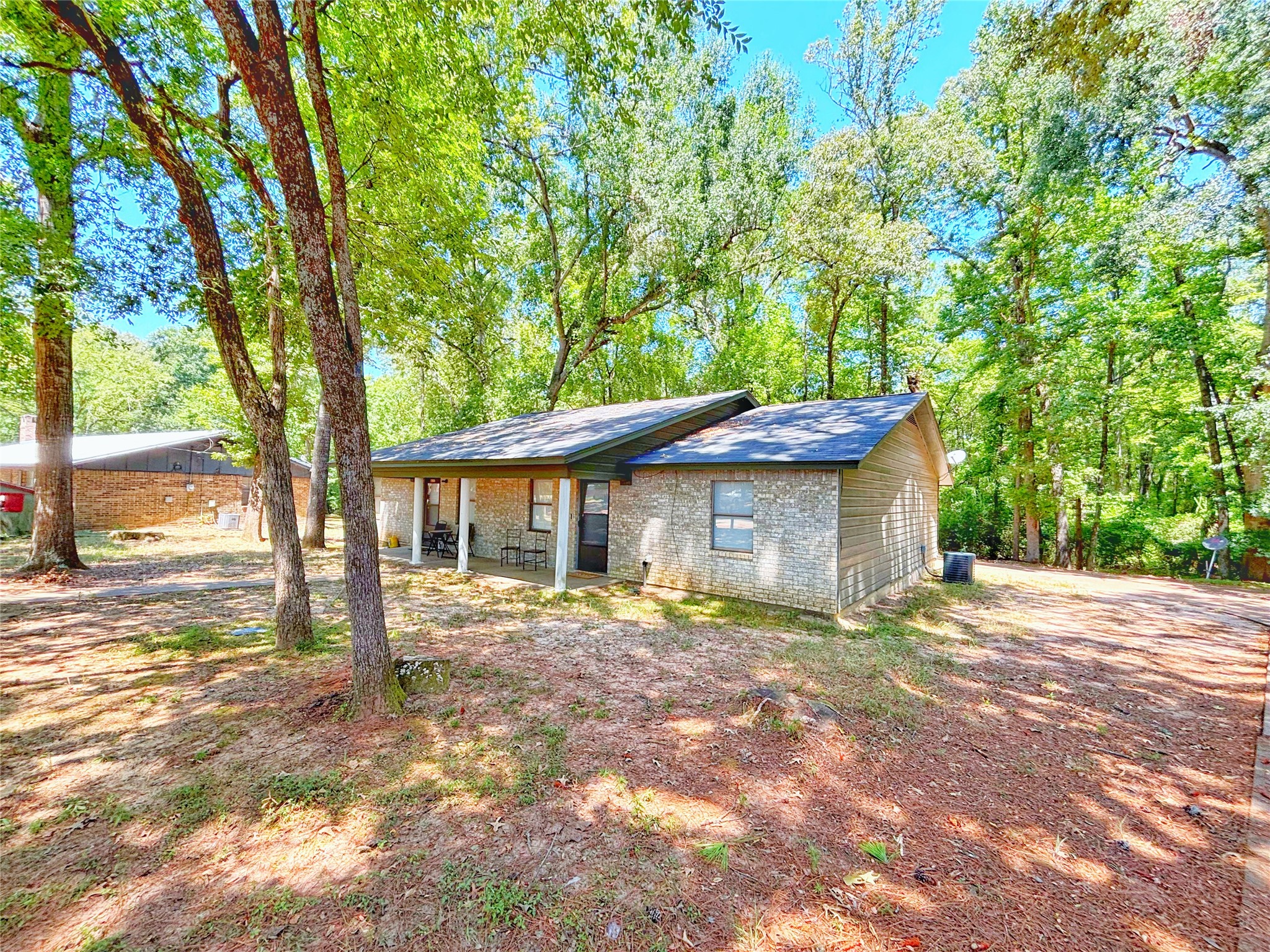 114 And 116 Woodland Circle Property Photo 17