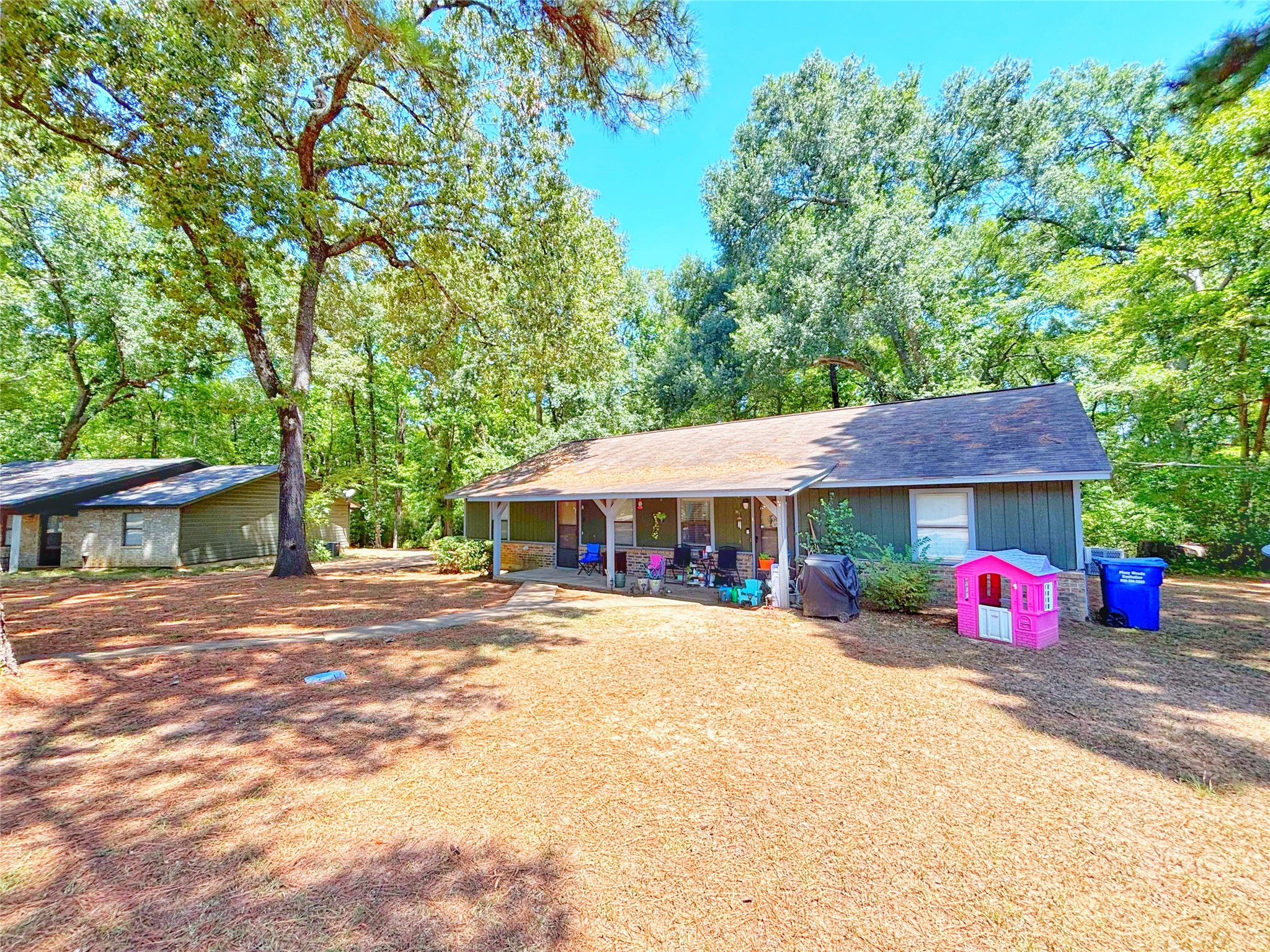 114 And 116 Woodland Circle Property Photo 18