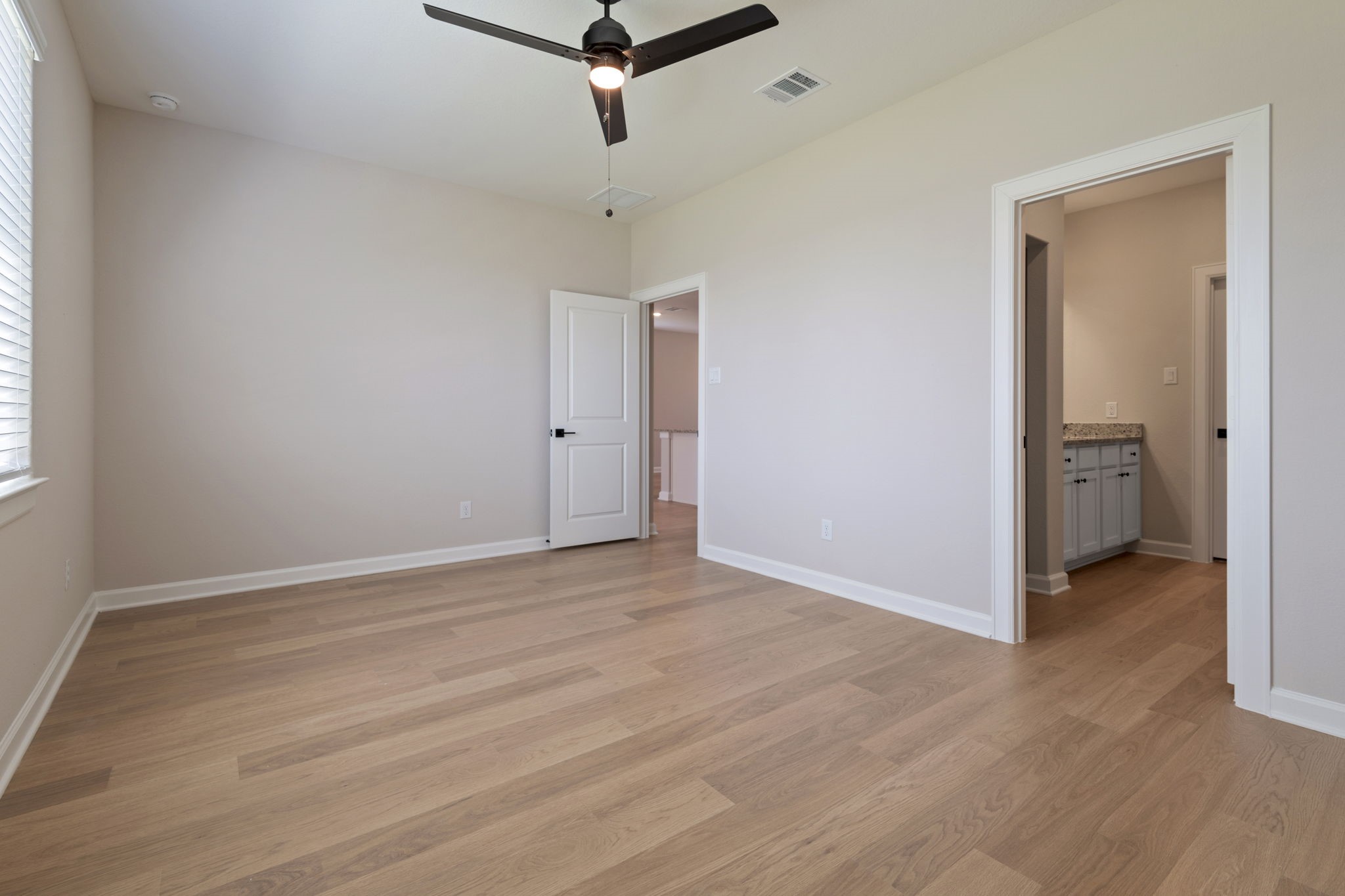 1107 Campside Drive Property Photo 10