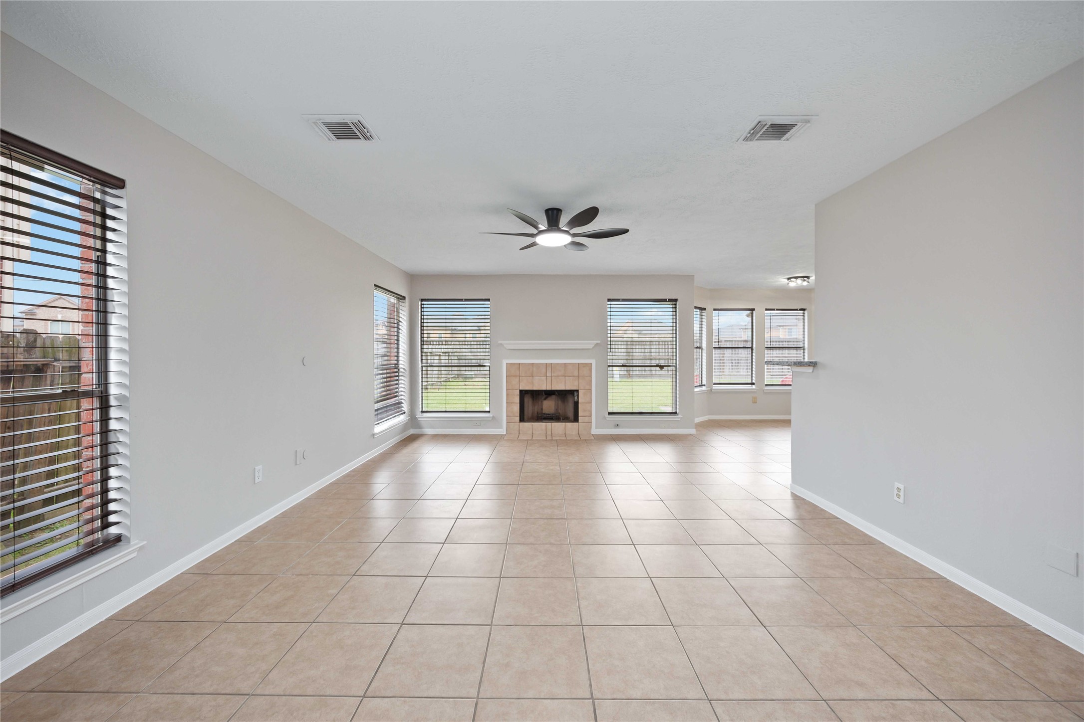 16710 Cheshire Place Drive Property Photo 4