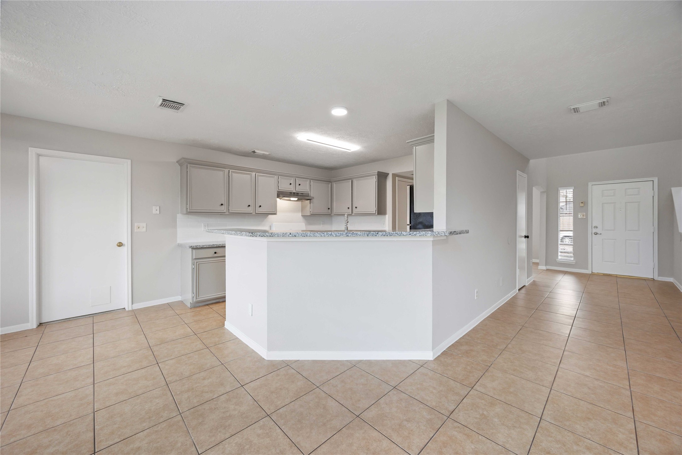 16710 Cheshire Place Drive Property Photo 8