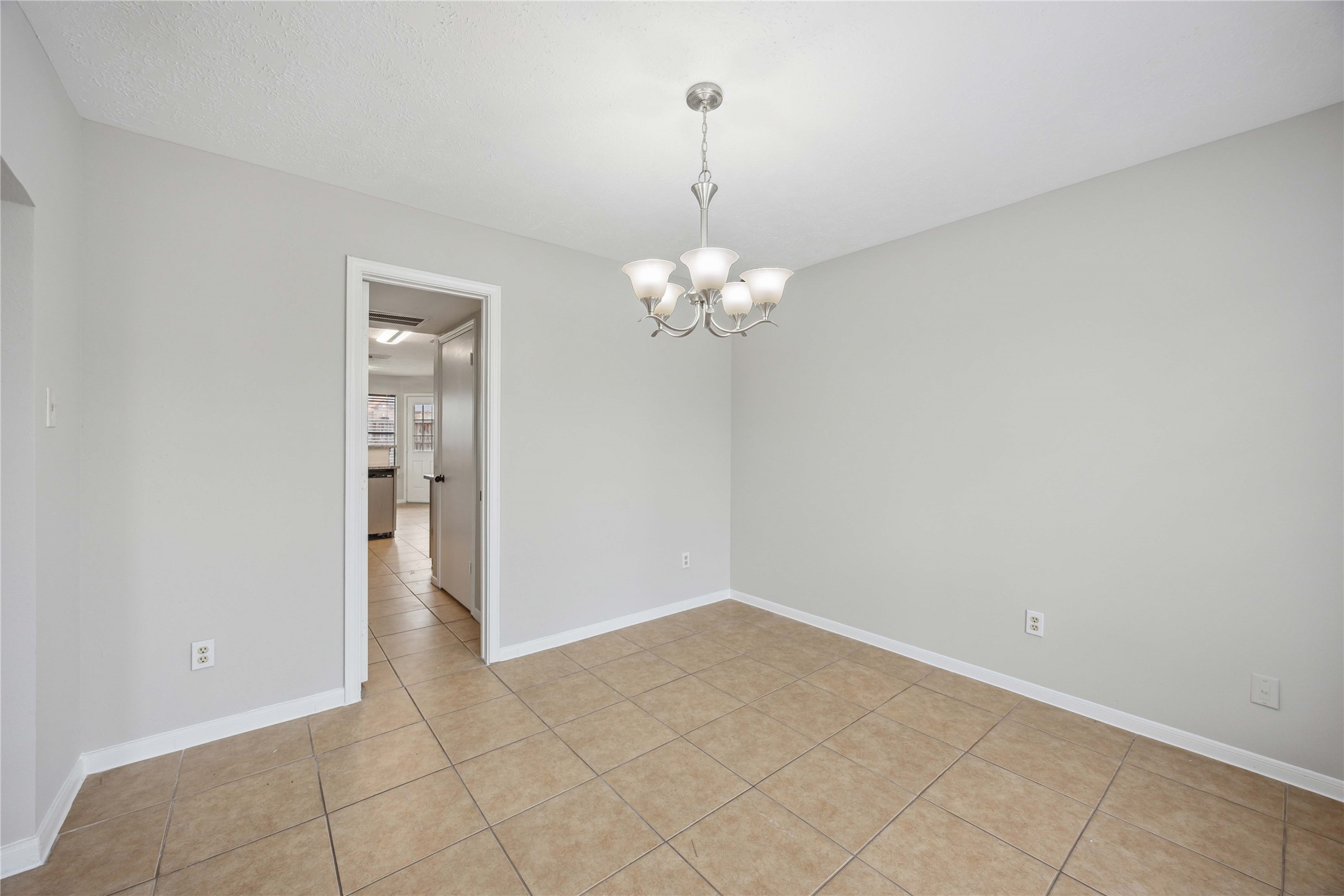 16710 Cheshire Place Drive Property Photo 14