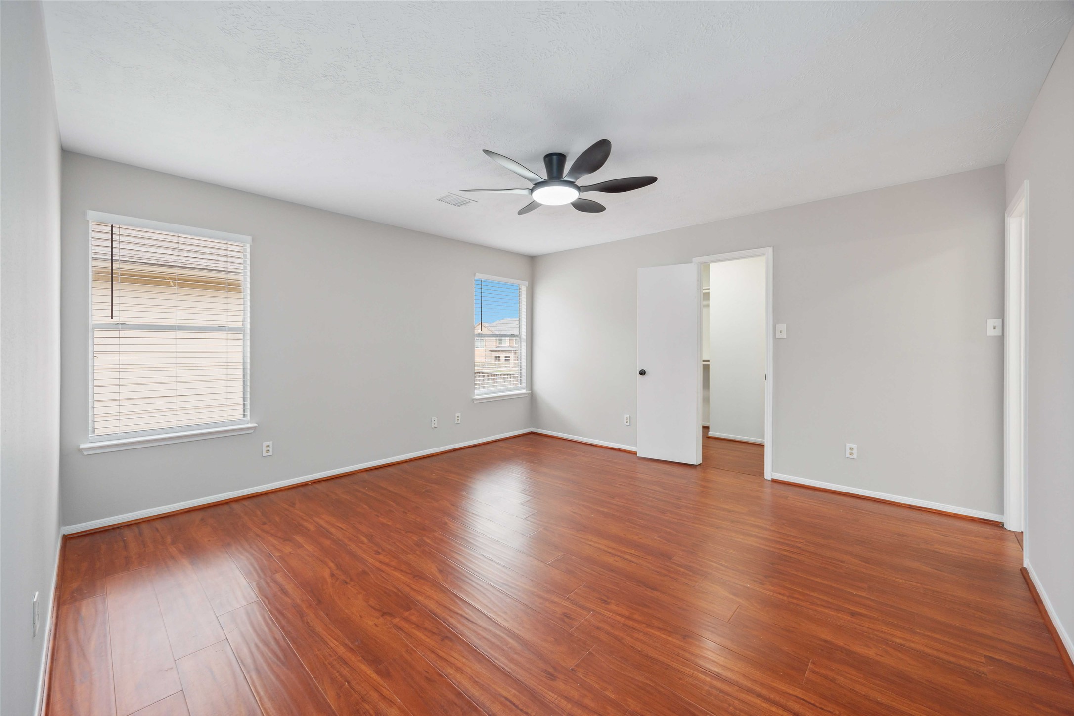 16710 Cheshire Place Drive Property Photo 18