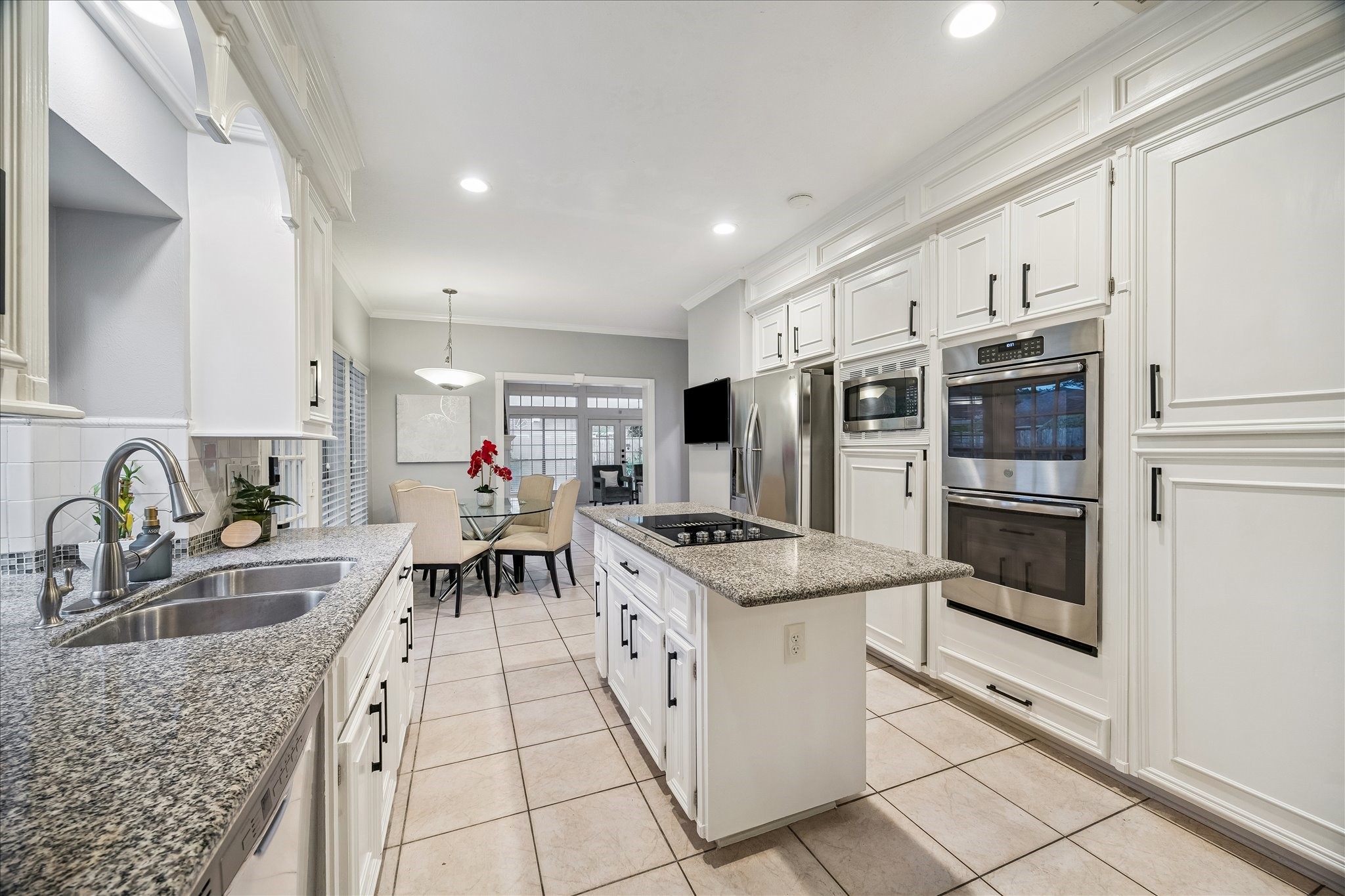 3622 Springhill Lane Property Photo 8