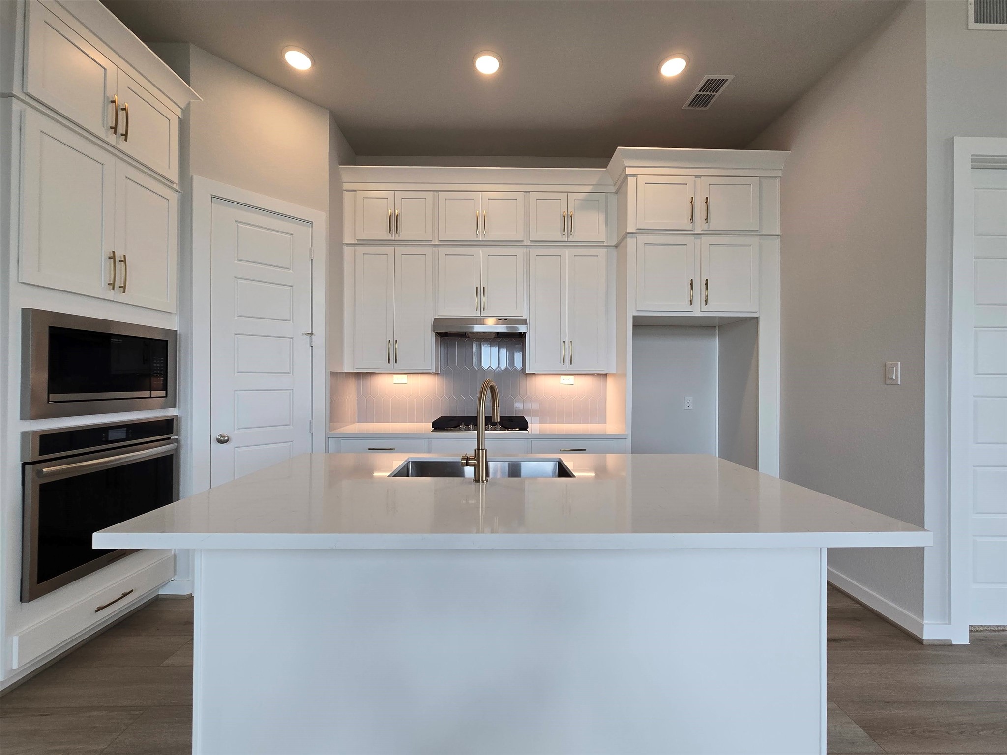 29710 Bur Creek Lane Property Photo 6