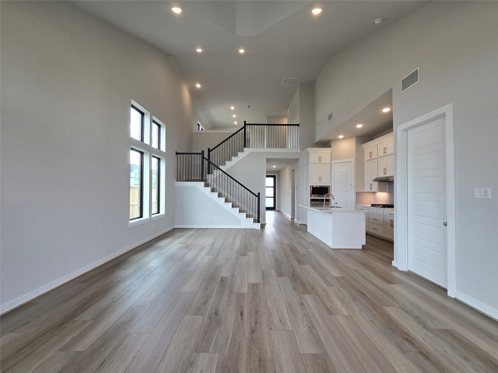 29710 Bur Creek Lane Property Photo 8