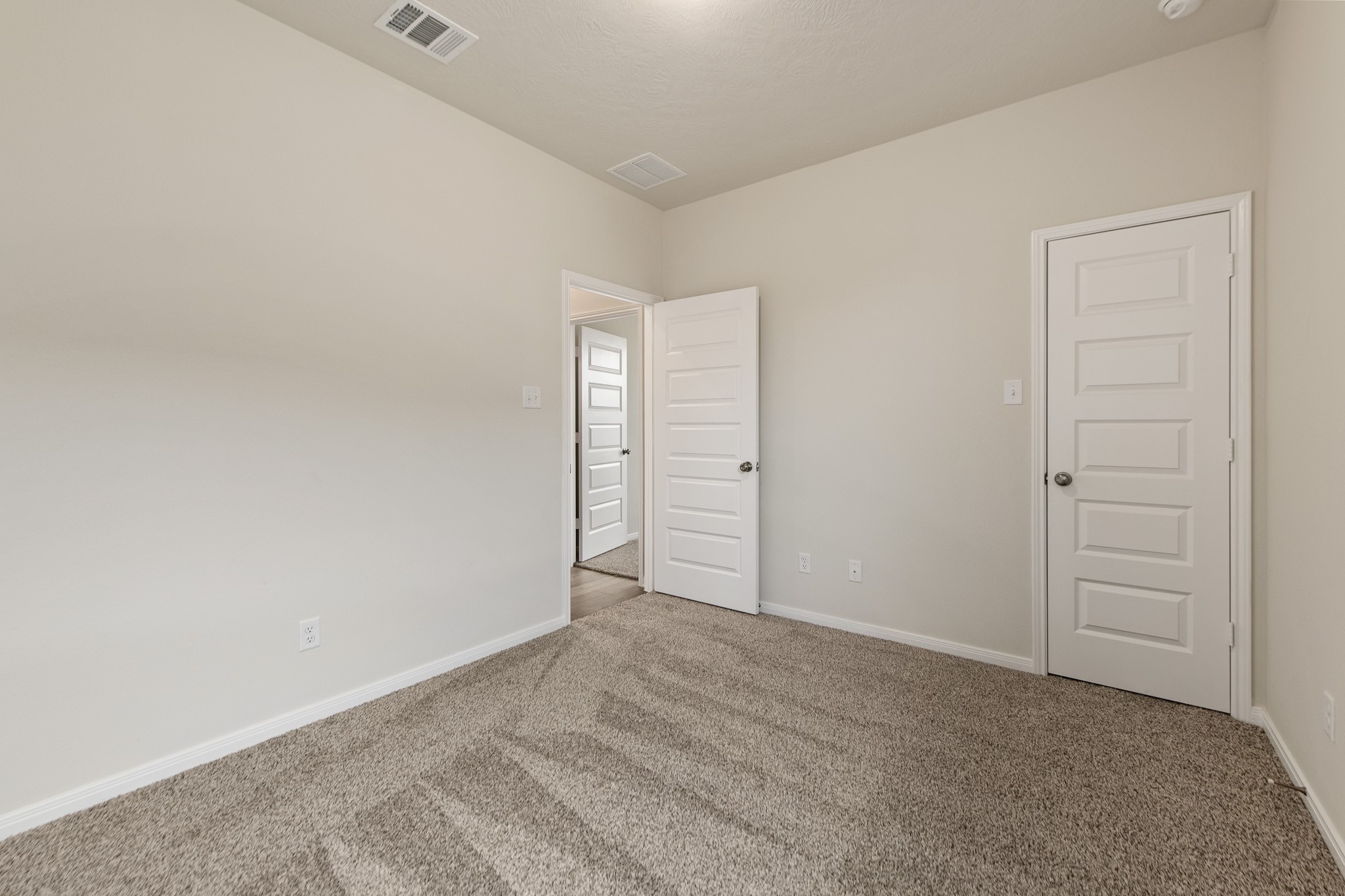 1412 Lake Ridge Drive Property Photo 11