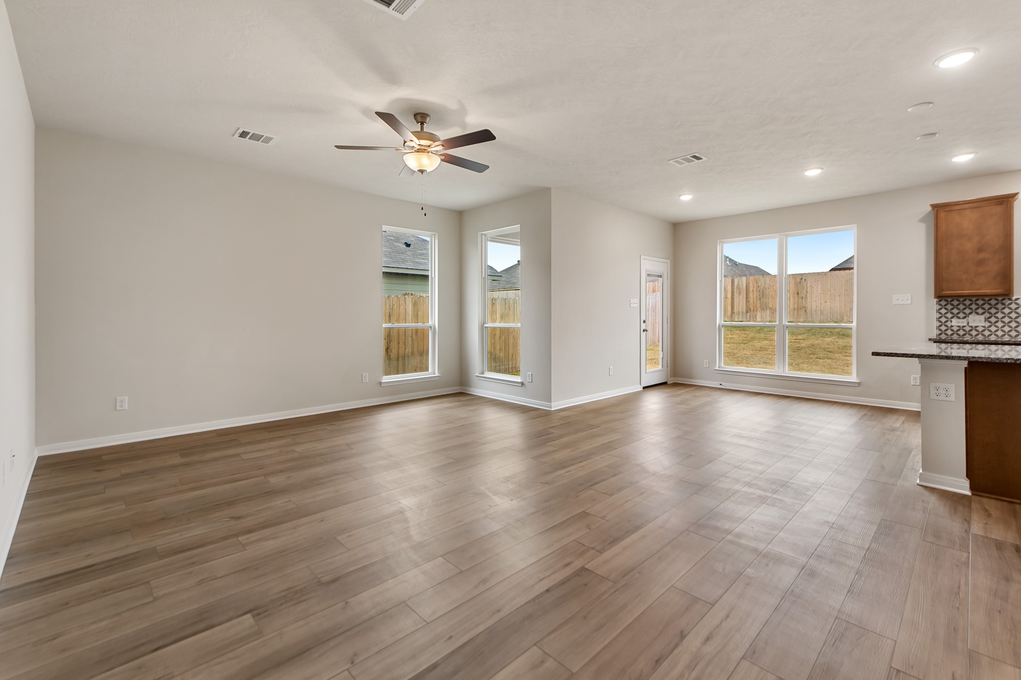1412 Lake Ridge Drive Property Photo 13