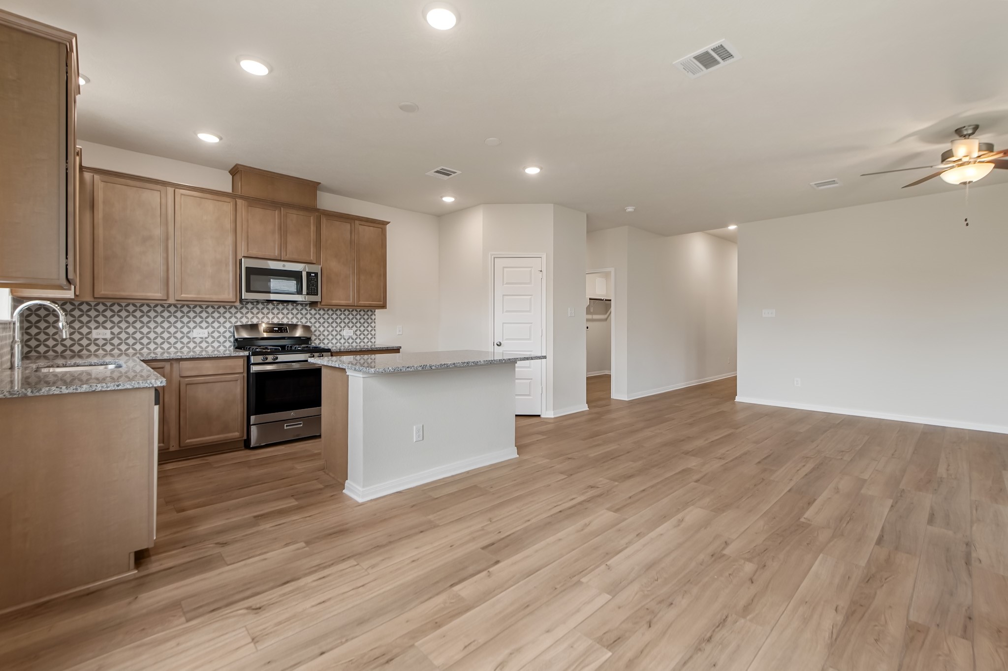 1412 Lake Ridge Drive Property Photo 15