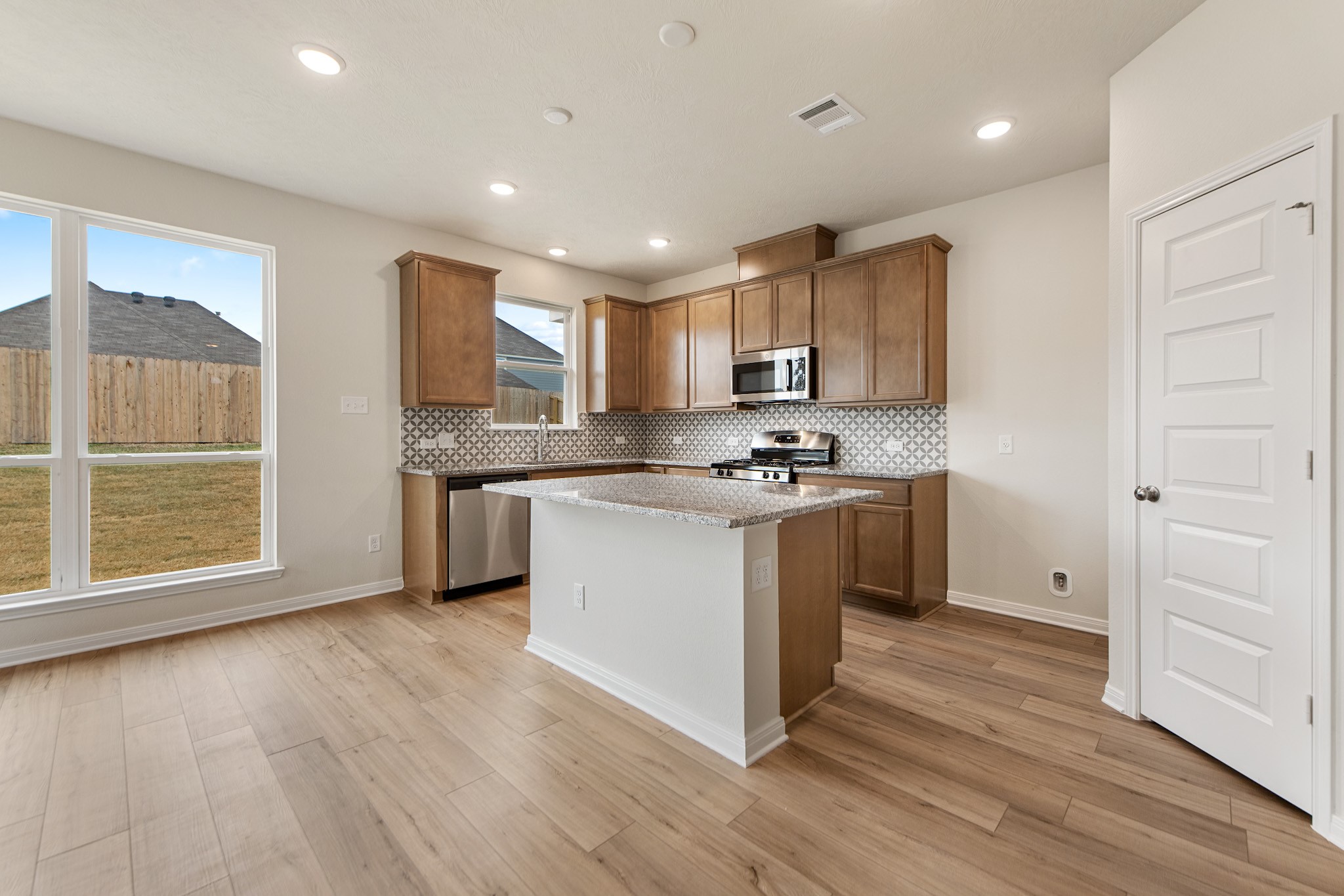 1412 Lake Ridge Drive Property Photo 18