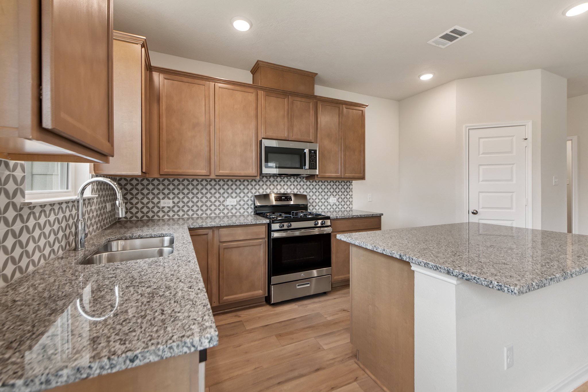 1412 Lake Ridge Drive Property Photo 24