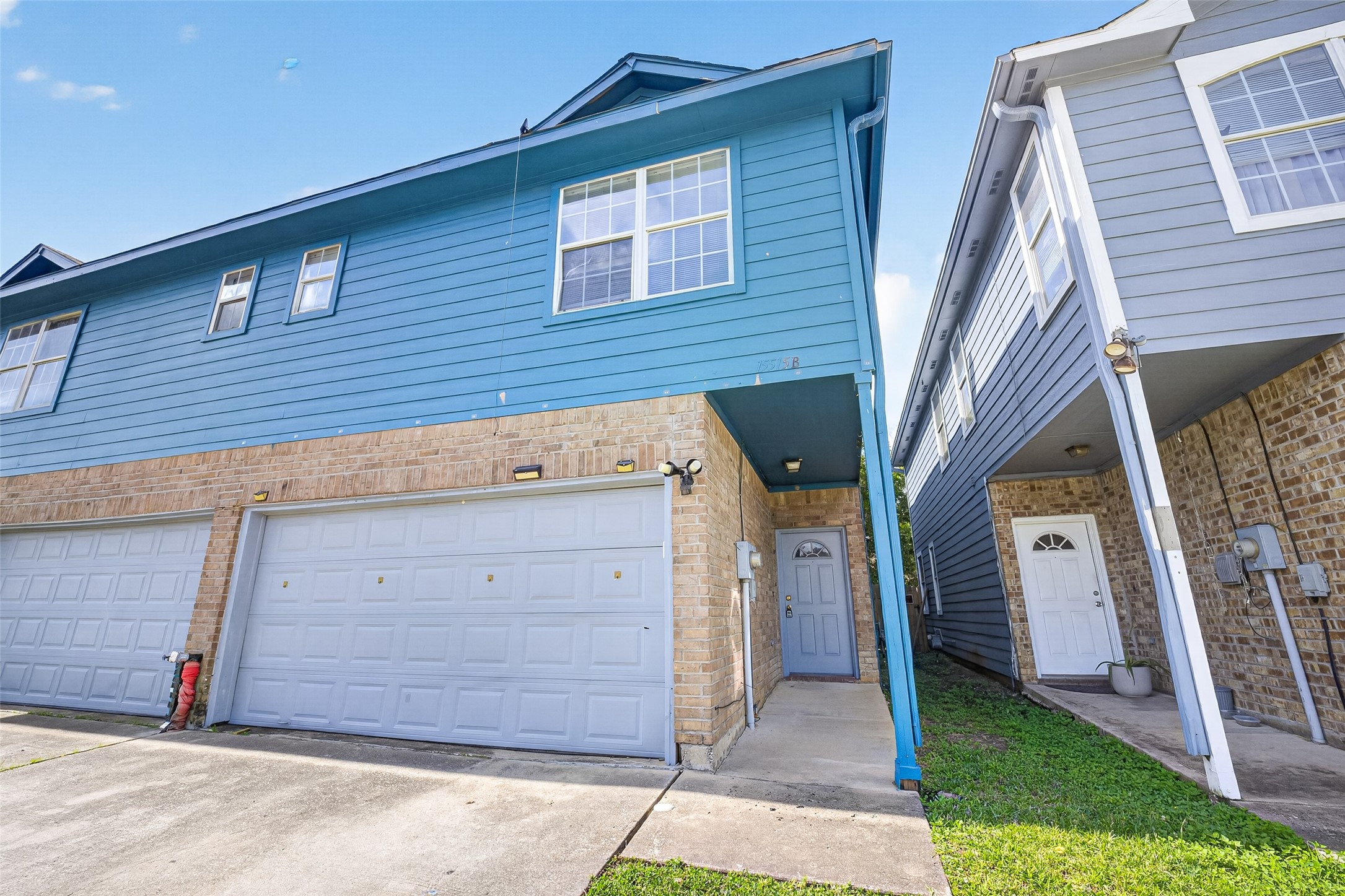 15515 Waldron Circle B Property Photo 1