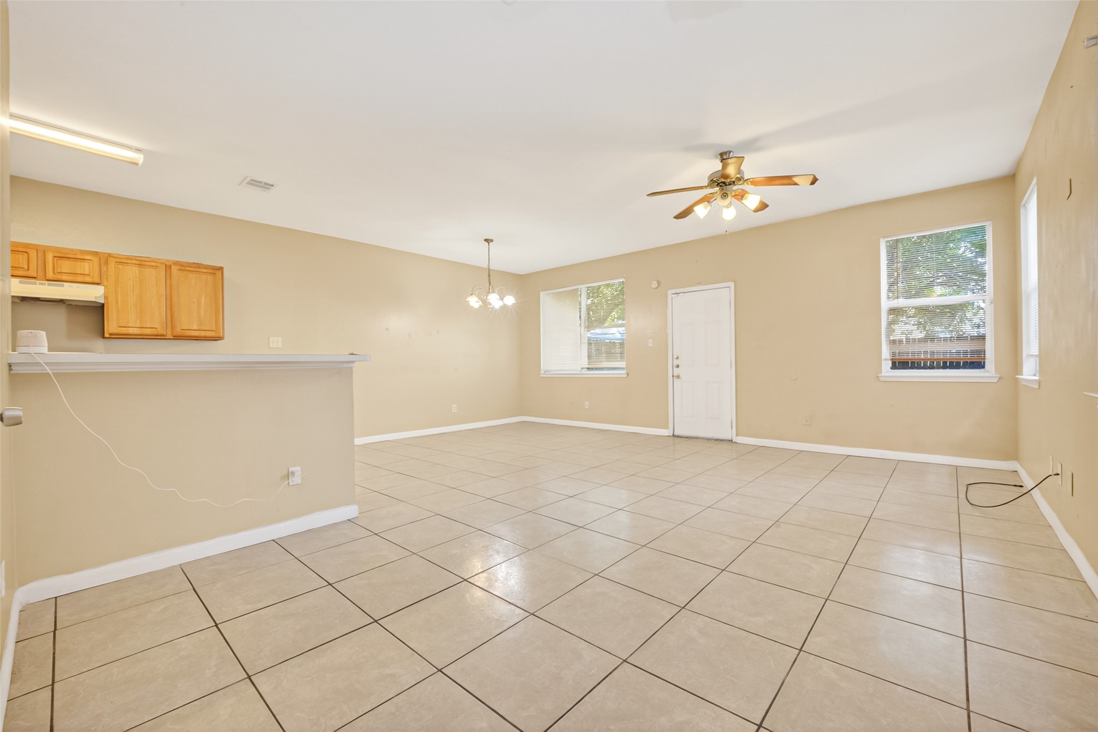 15515 Waldron Circle B Property Photo 5
