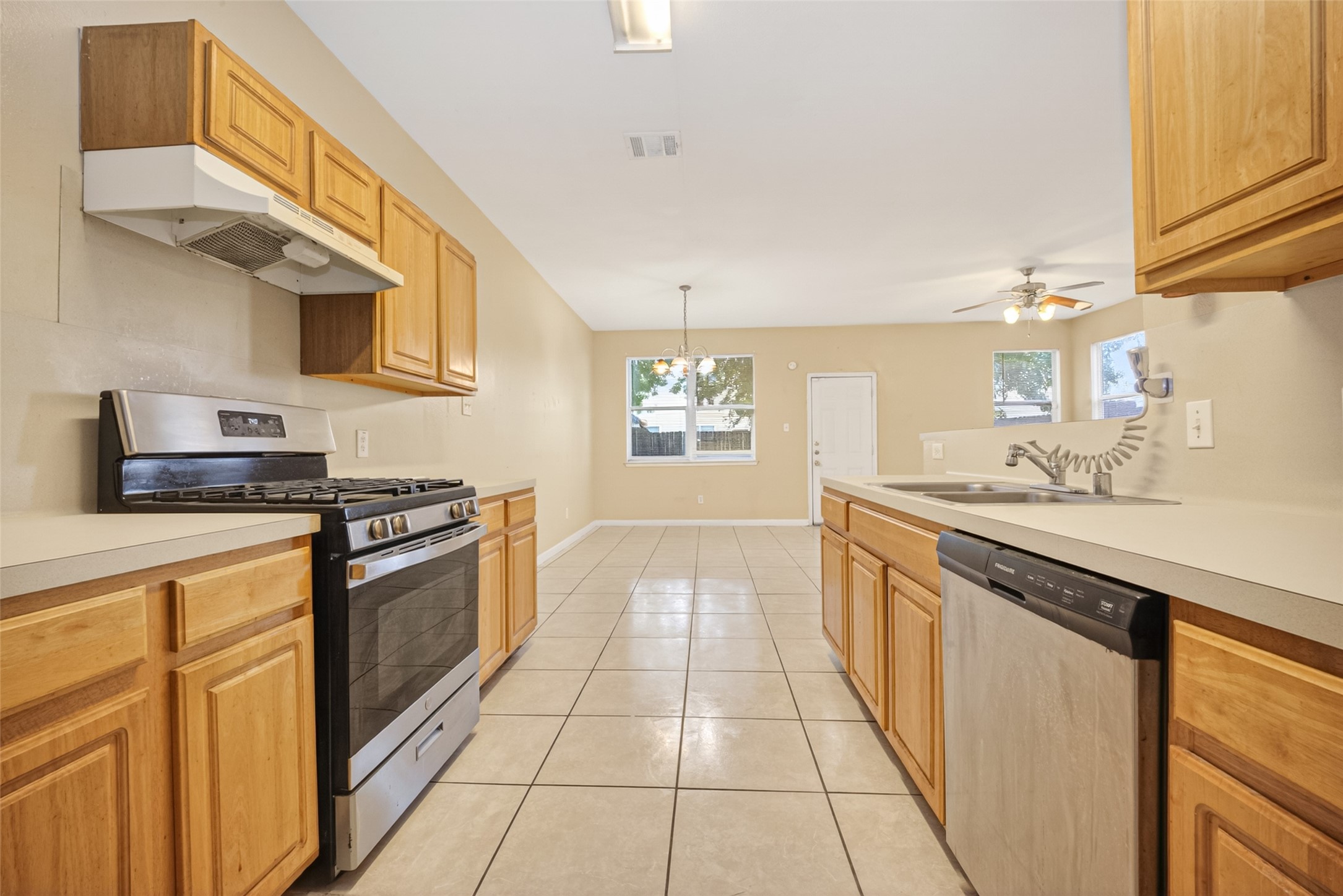 15515 Waldron Circle B Property Photo 15