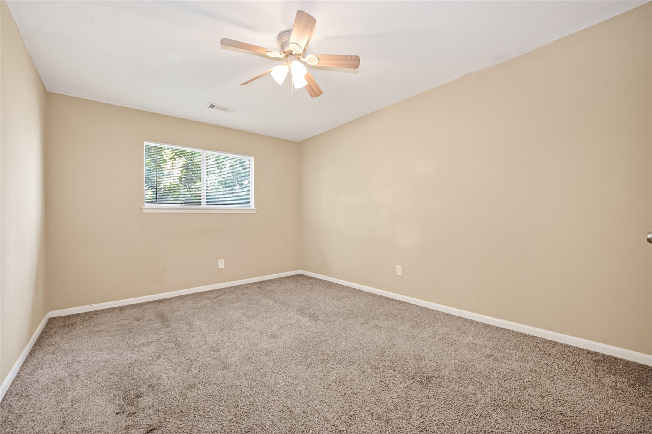 15515 Waldron Circle B Property Photo 26
