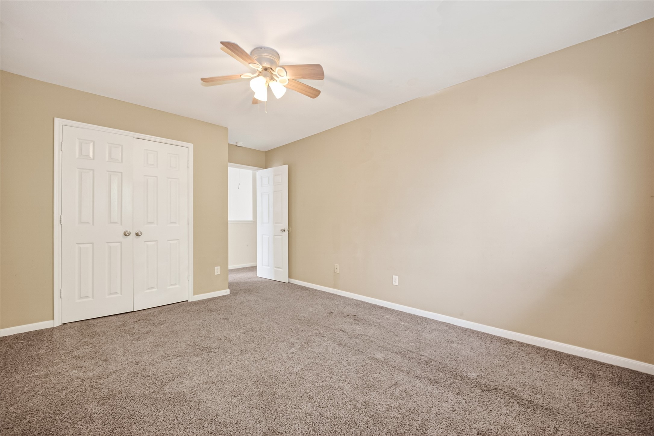 15515 Waldron Circle B Property Photo 28
