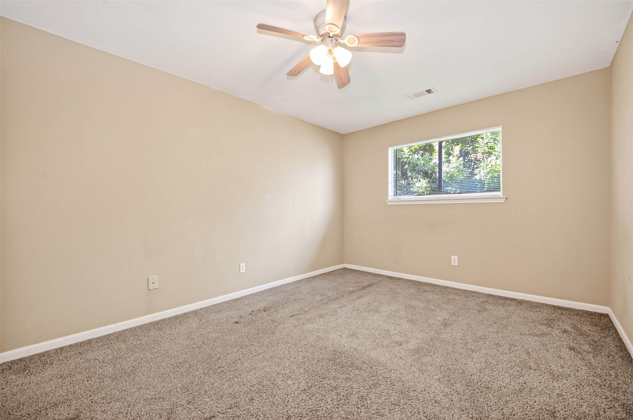 15515 Waldron Circle B Property Photo 29