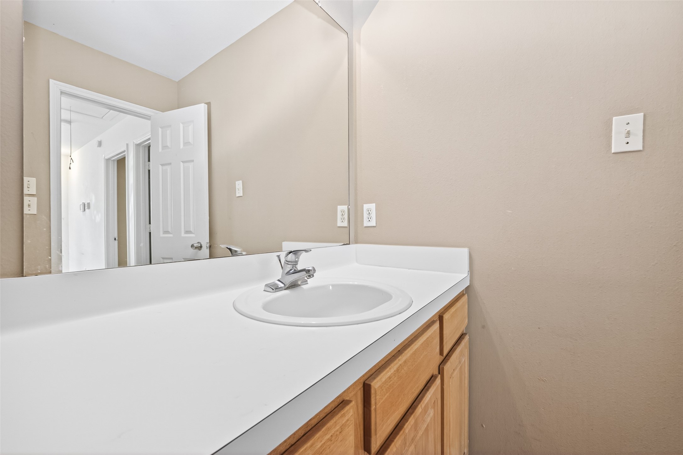 15515 Waldron Circle B Property Photo 34