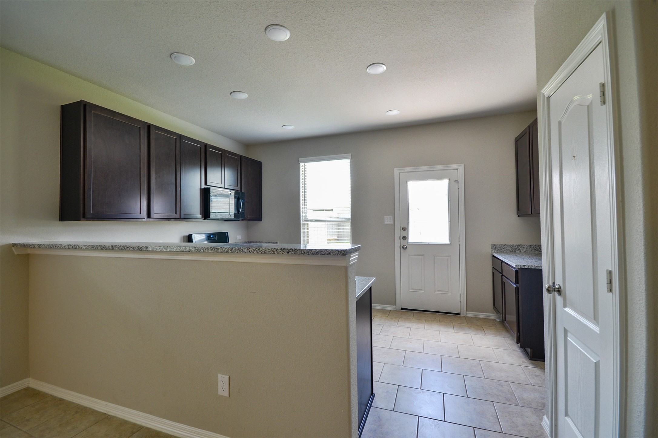24810 Winema Woods Lane Property Photo 7