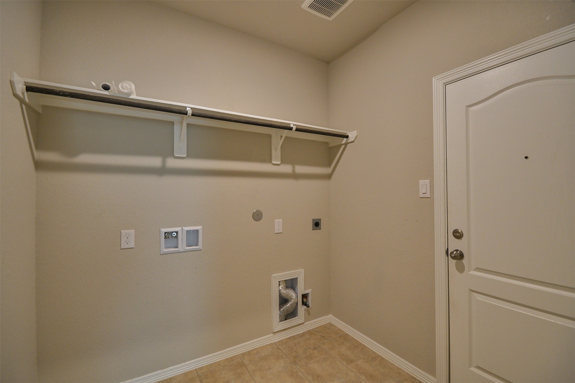 24810 Winema Woods Lane Property Photo 11