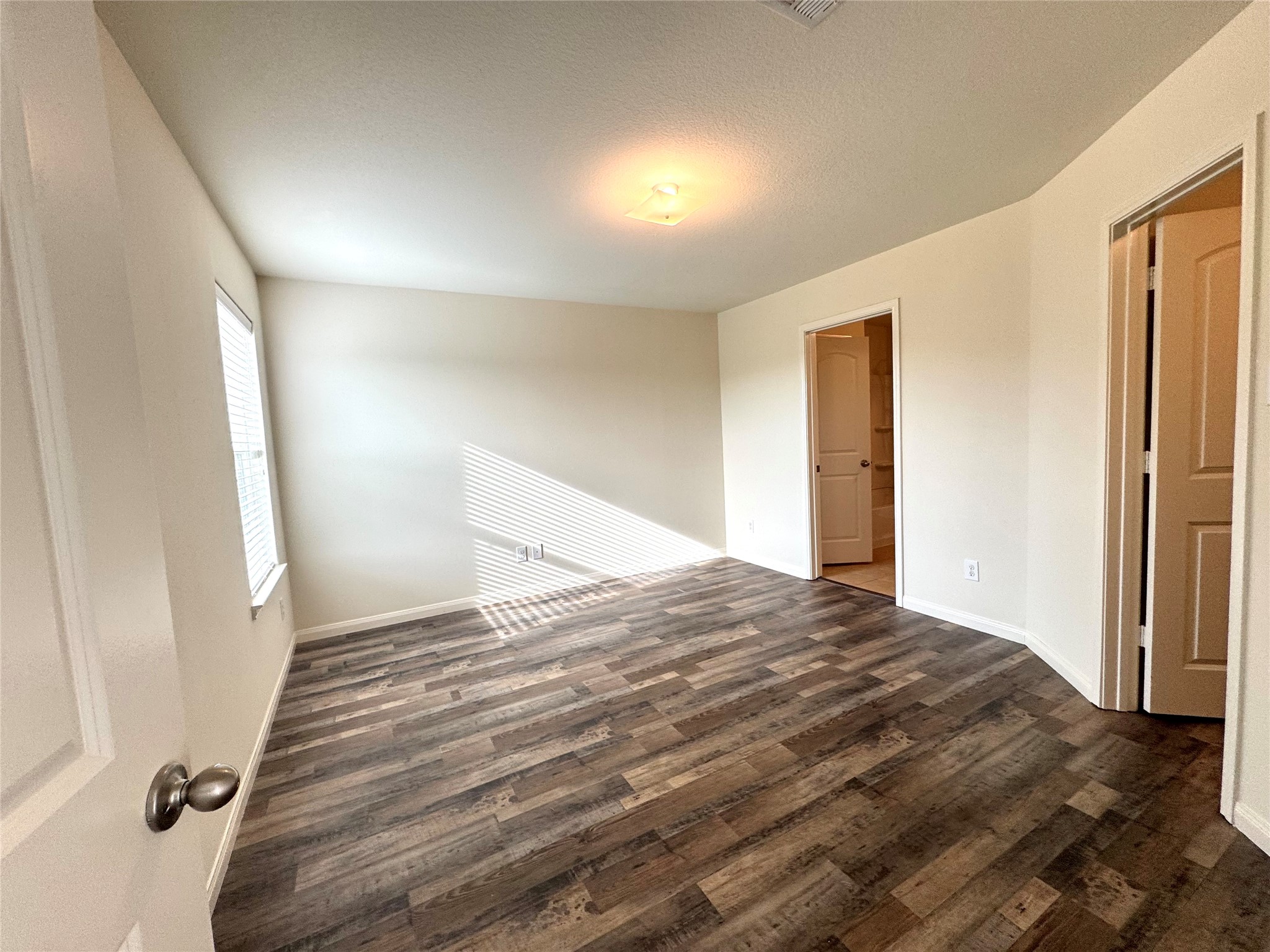 9418 Sky Blue Drive Property Photo 5