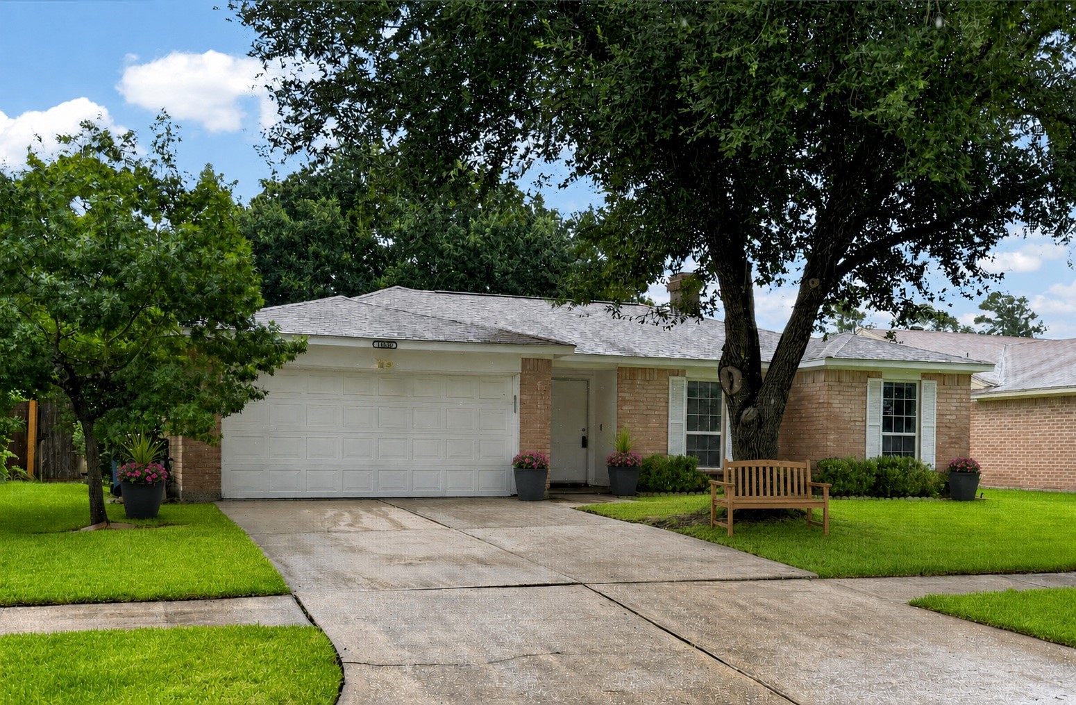 18530 Sweetmeadow Drive Property Photo 17