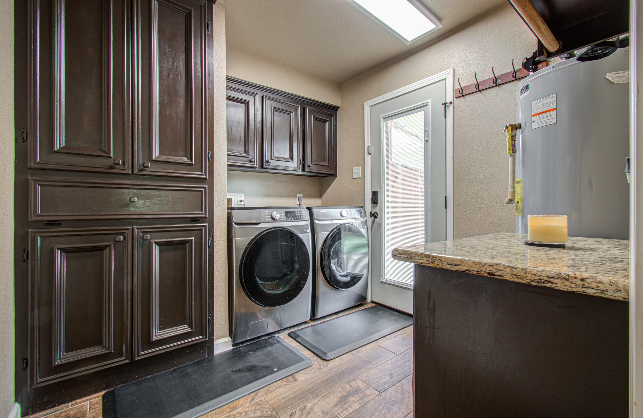 9834 Pinehurst Street Property Photo 18