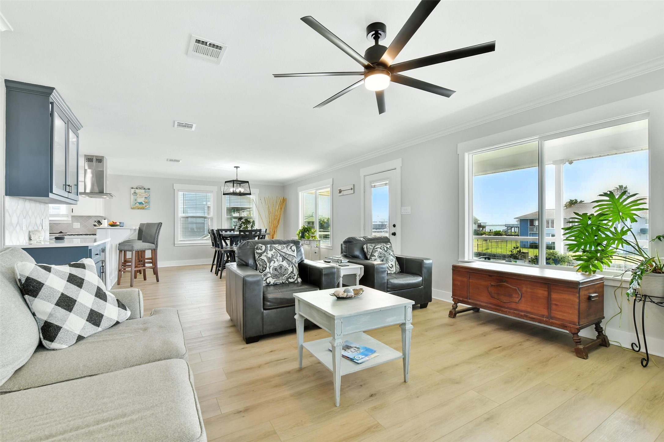 1127 Redfish Street Property Photo 12