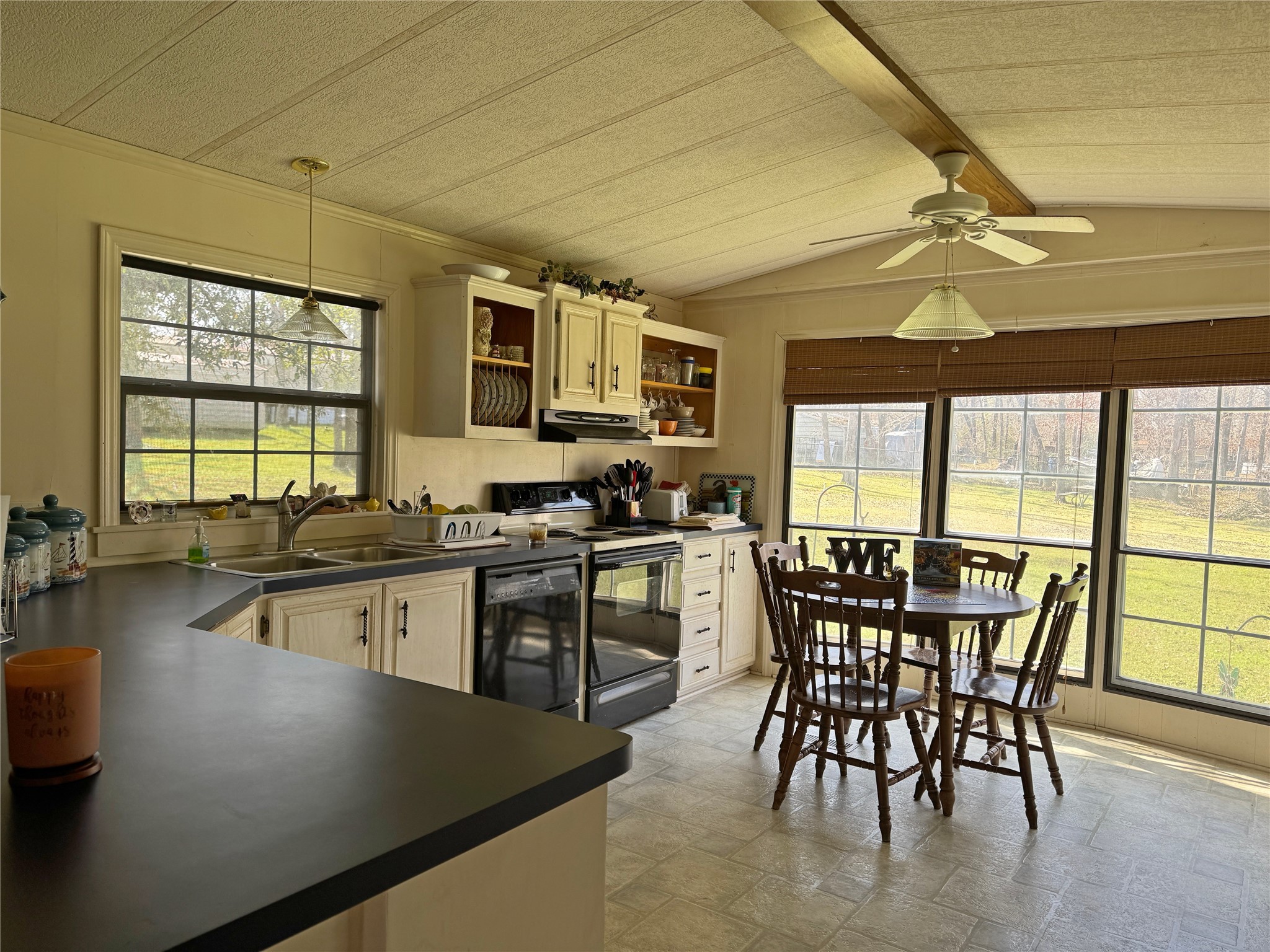 51 N Lakeside Drive Property Photo 1