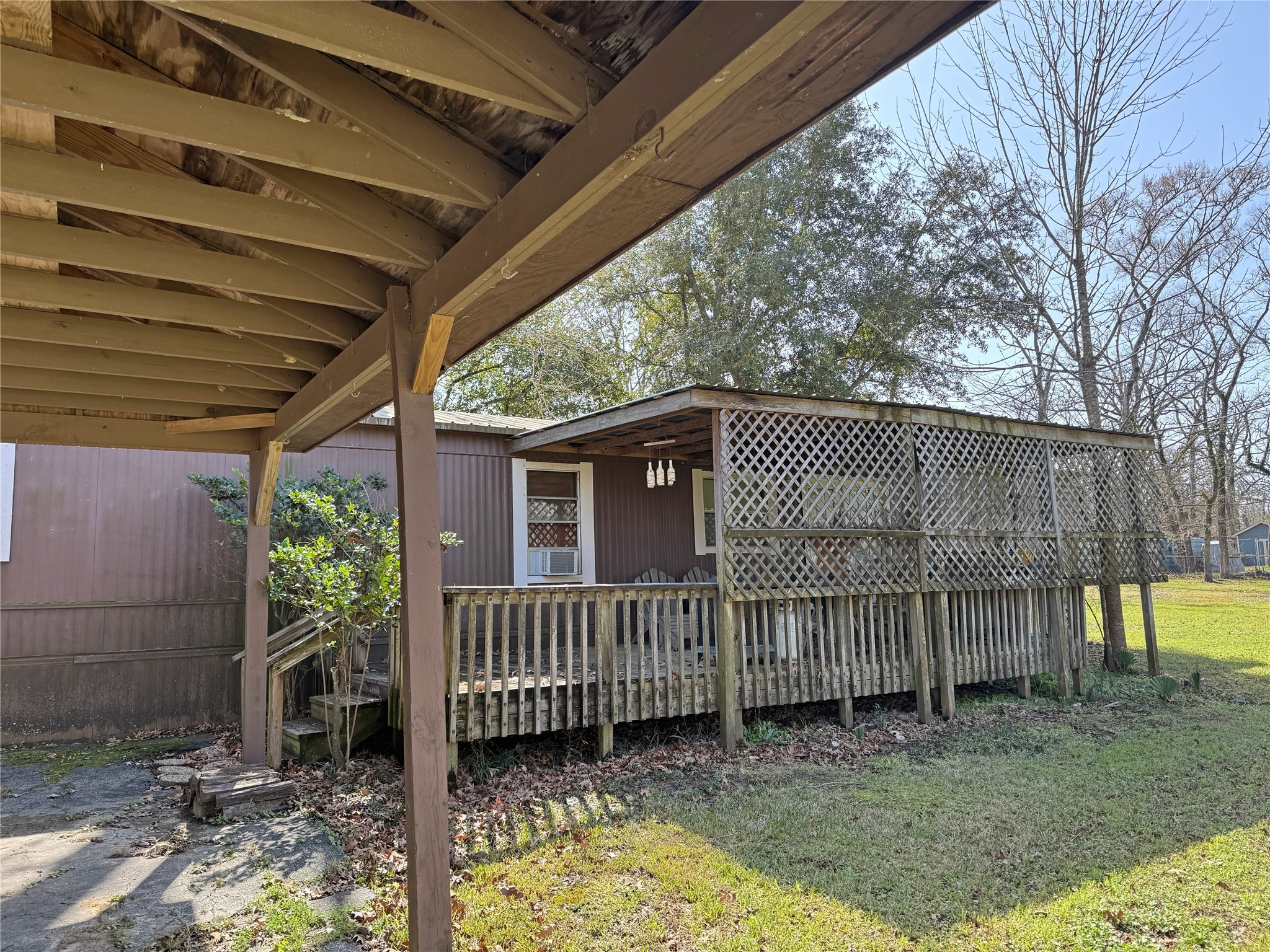 51 N Lakeside Drive Property Photo 5