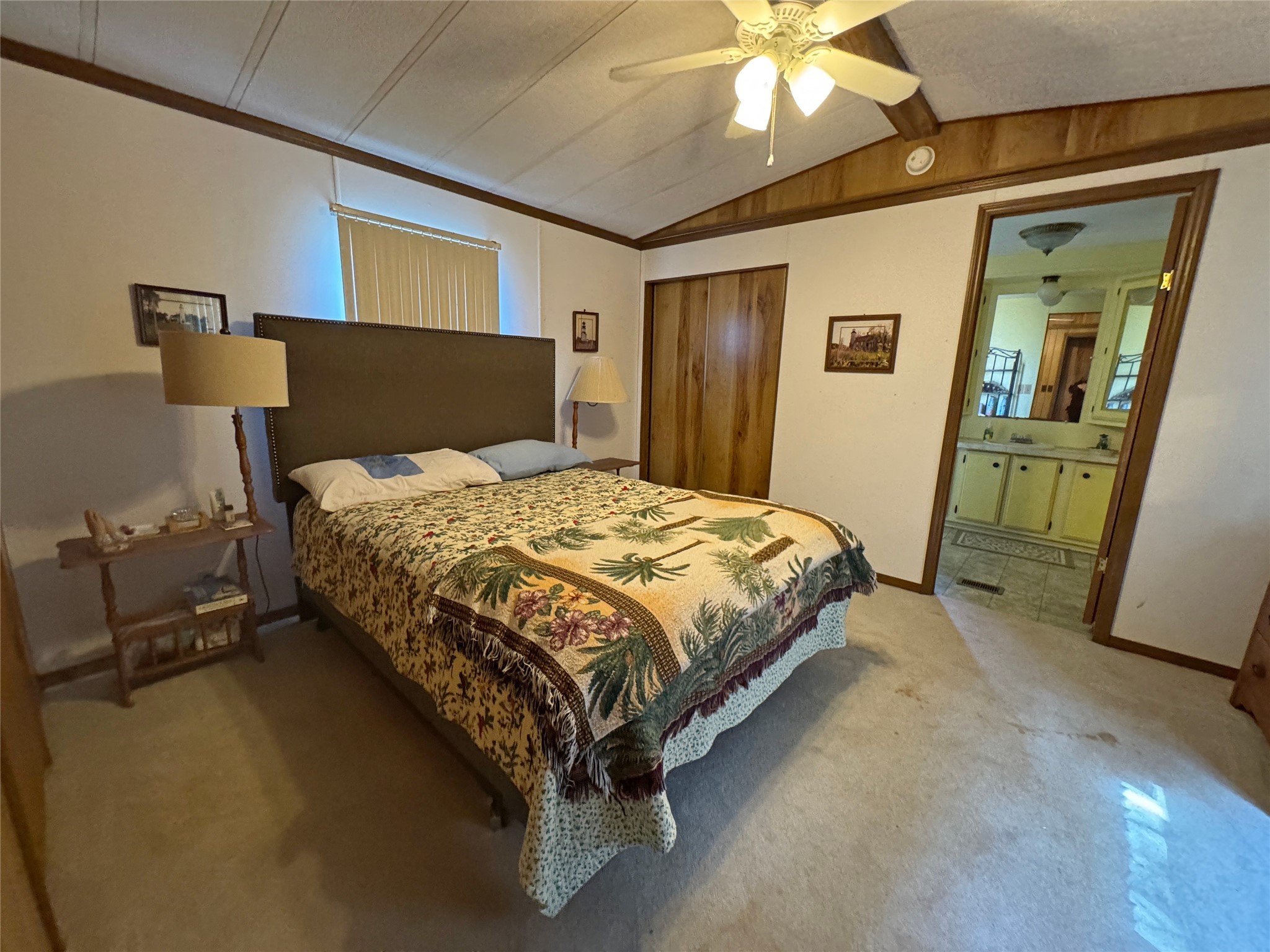 51 N Lakeside Drive Property Photo 11