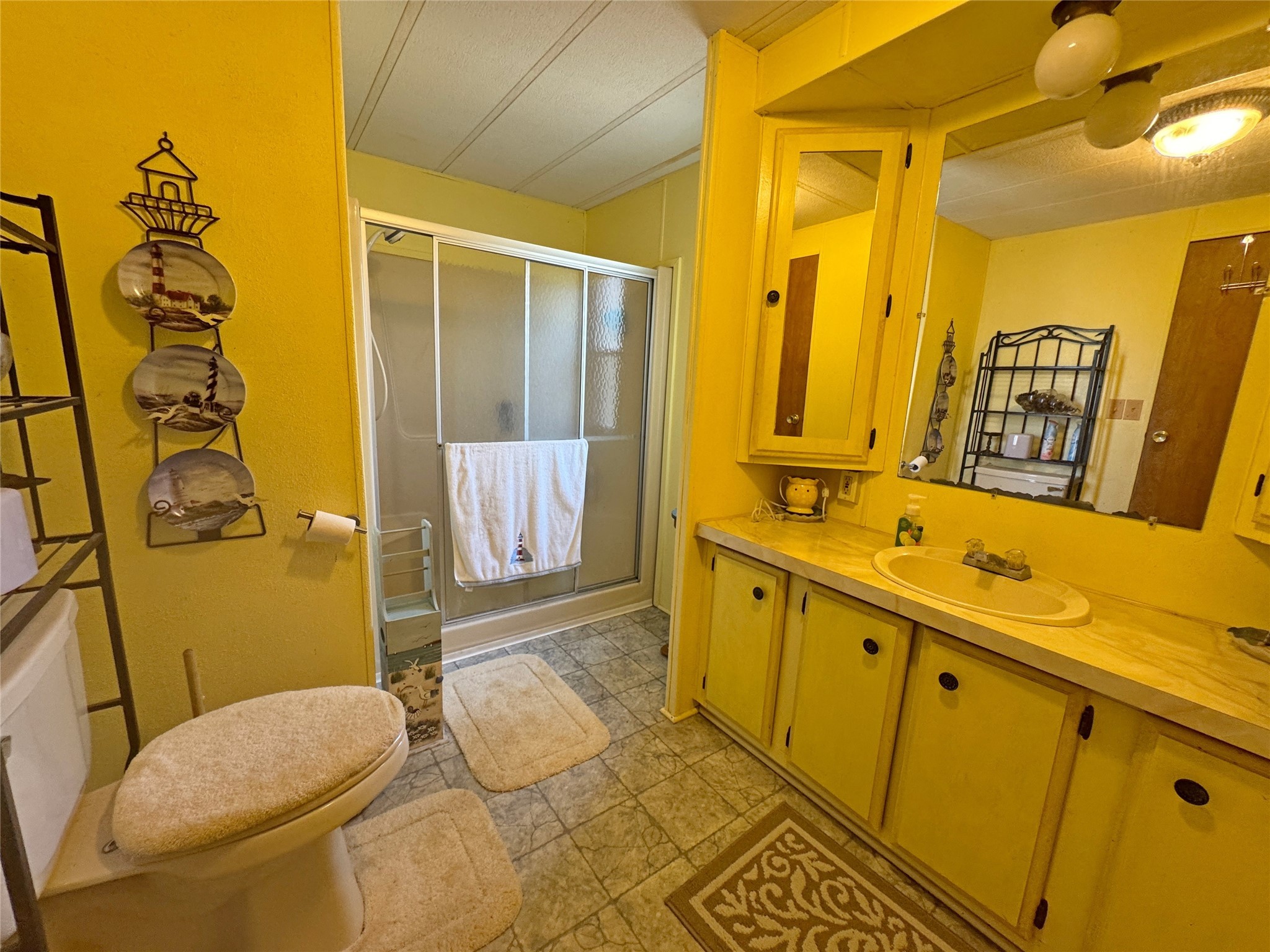 51 N Lakeside Drive Property Photo 13