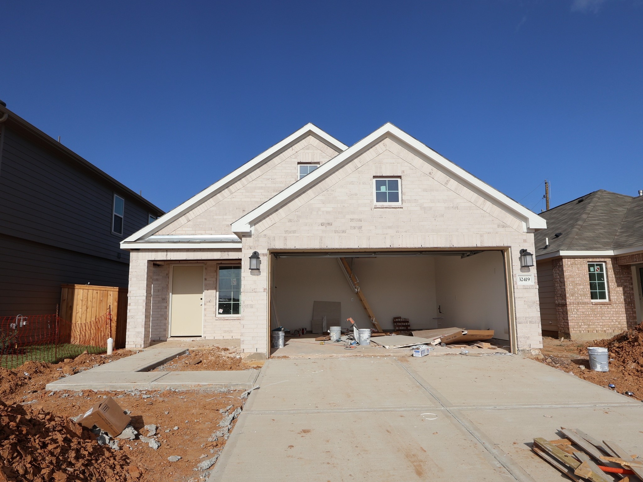 32419 Sunbeam Drive Property Photo 1